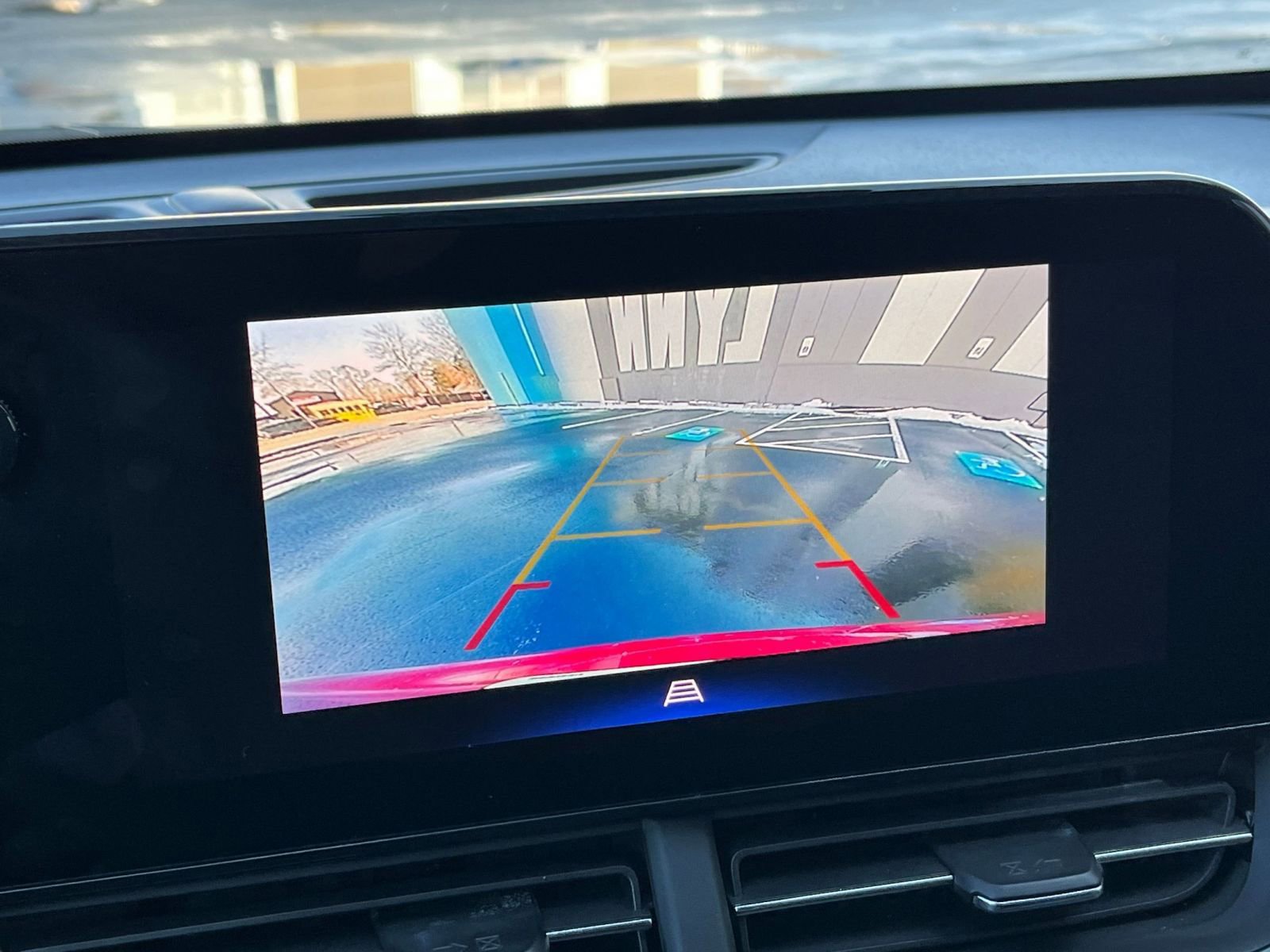 Thumbnail: 2025 Chevrolet Trax - 17