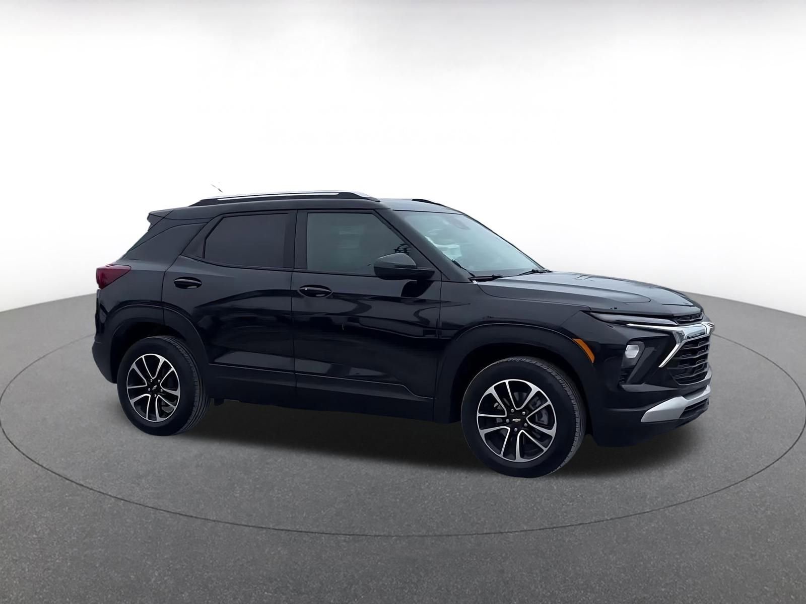 Thumbnail: 2025 Chevrolet TrailBlazer - 2