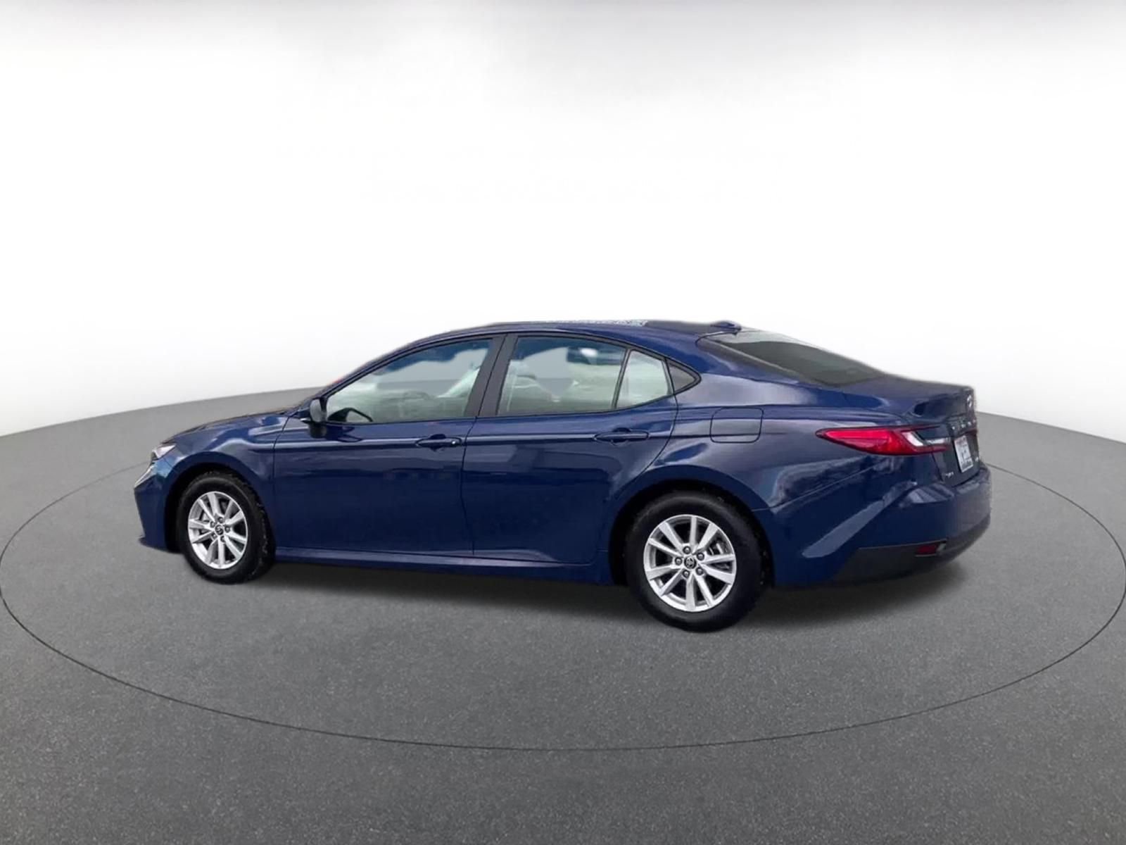 Thumbnail: 2025 Toyota Camry - 10