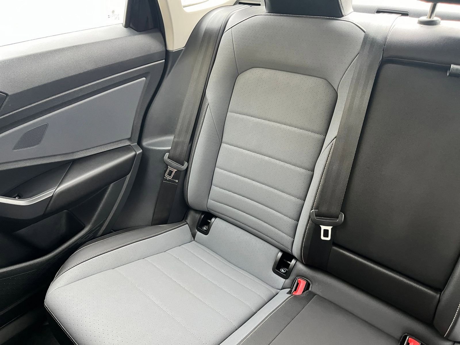 Thumbnail: 2025 Volkswagen Jetta - 35