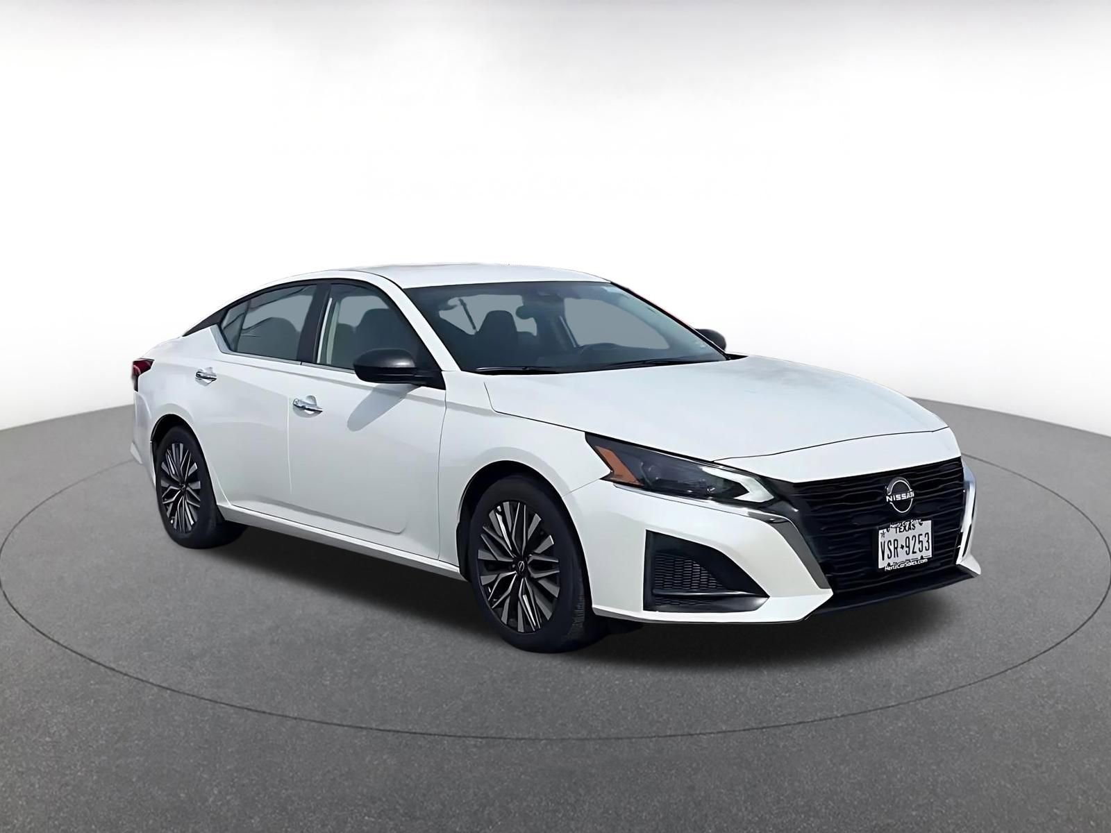 Thumbnail: 2025 Nissan Altima - 3