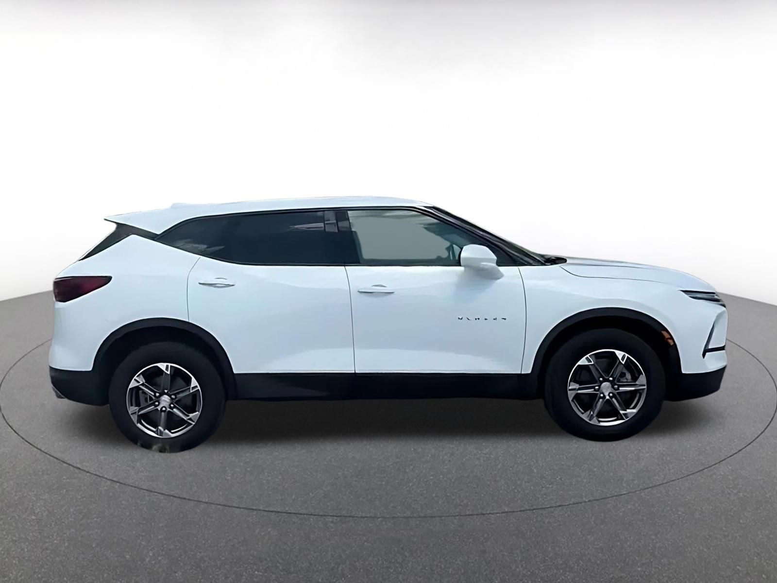 Thumbnail: 2026 Chevrolet Blazer - 15