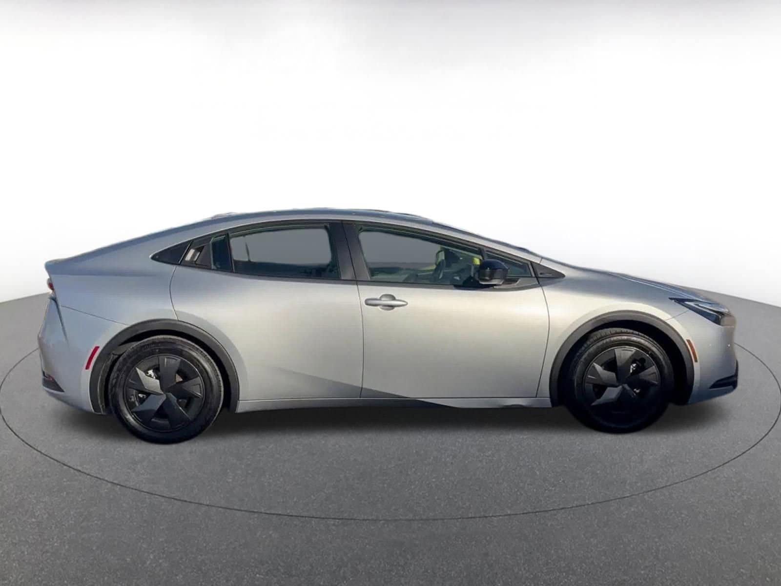 Thumbnail: 2025 Toyota Prius - 15