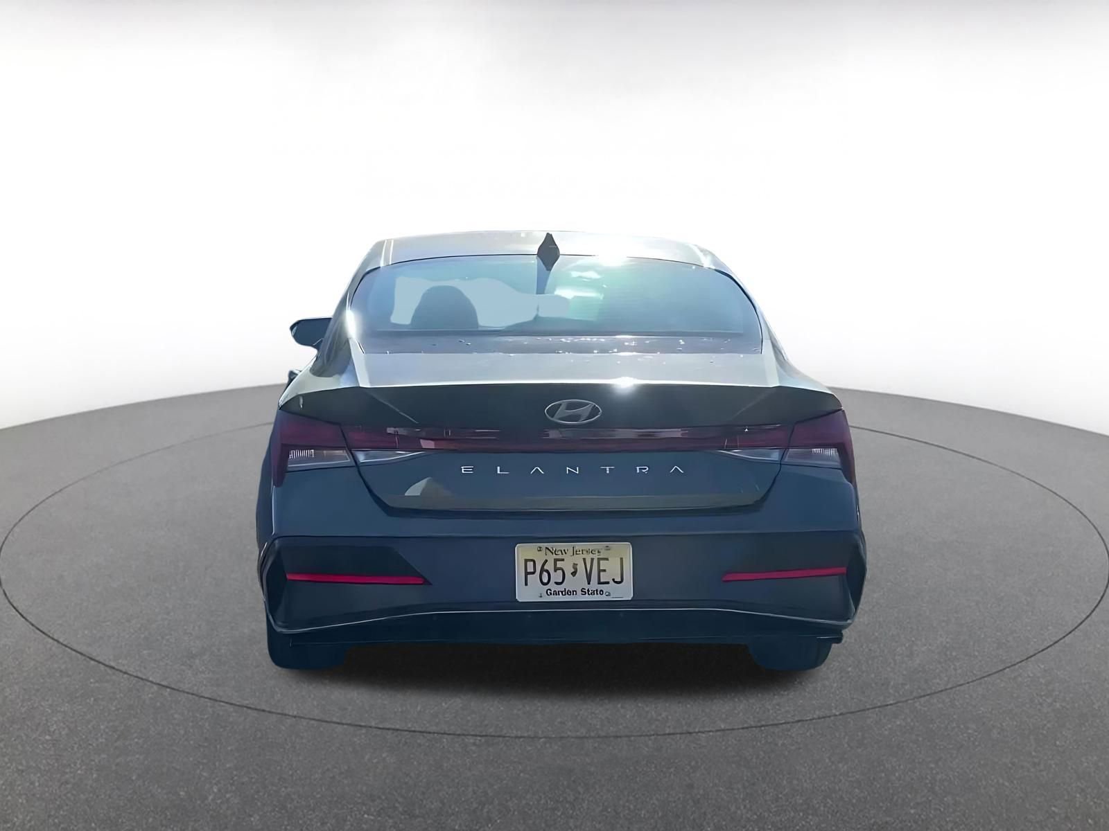 Thumbnail: 2025 Hyundai Elantra - 12