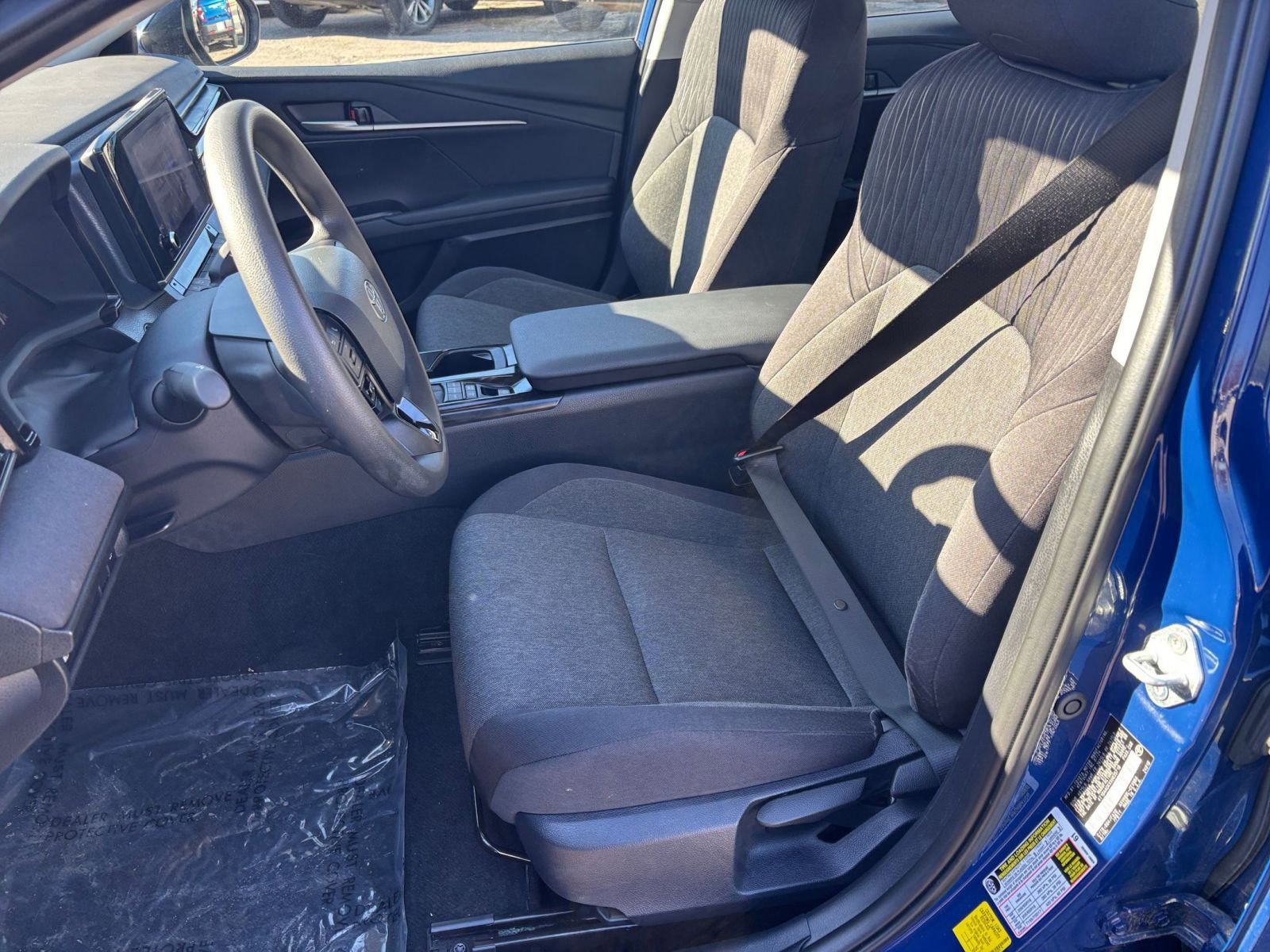 Thumbnail: 2025 Toyota Camry - 32