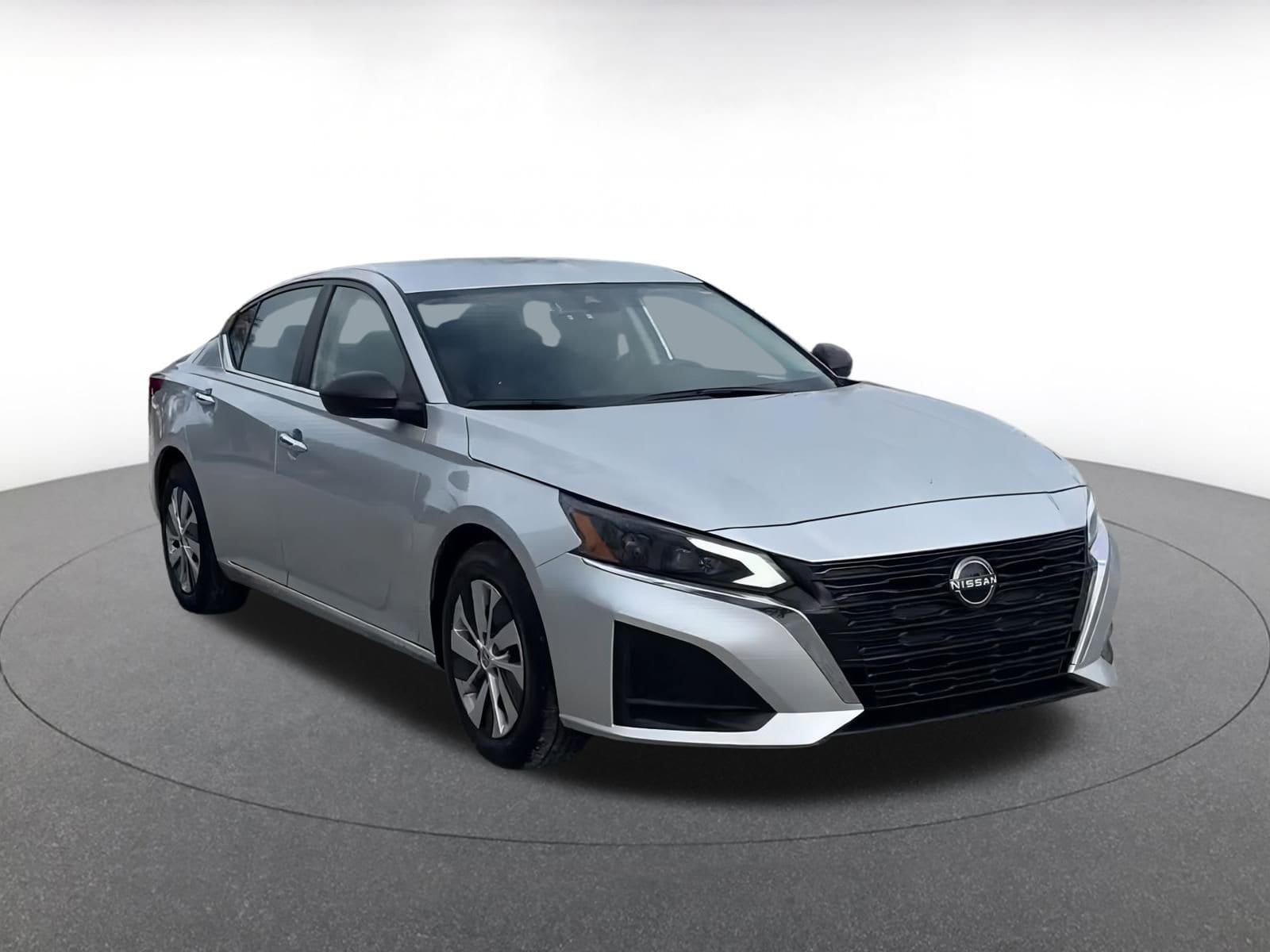 Thumbnail: 2024 Nissan Altima - 3