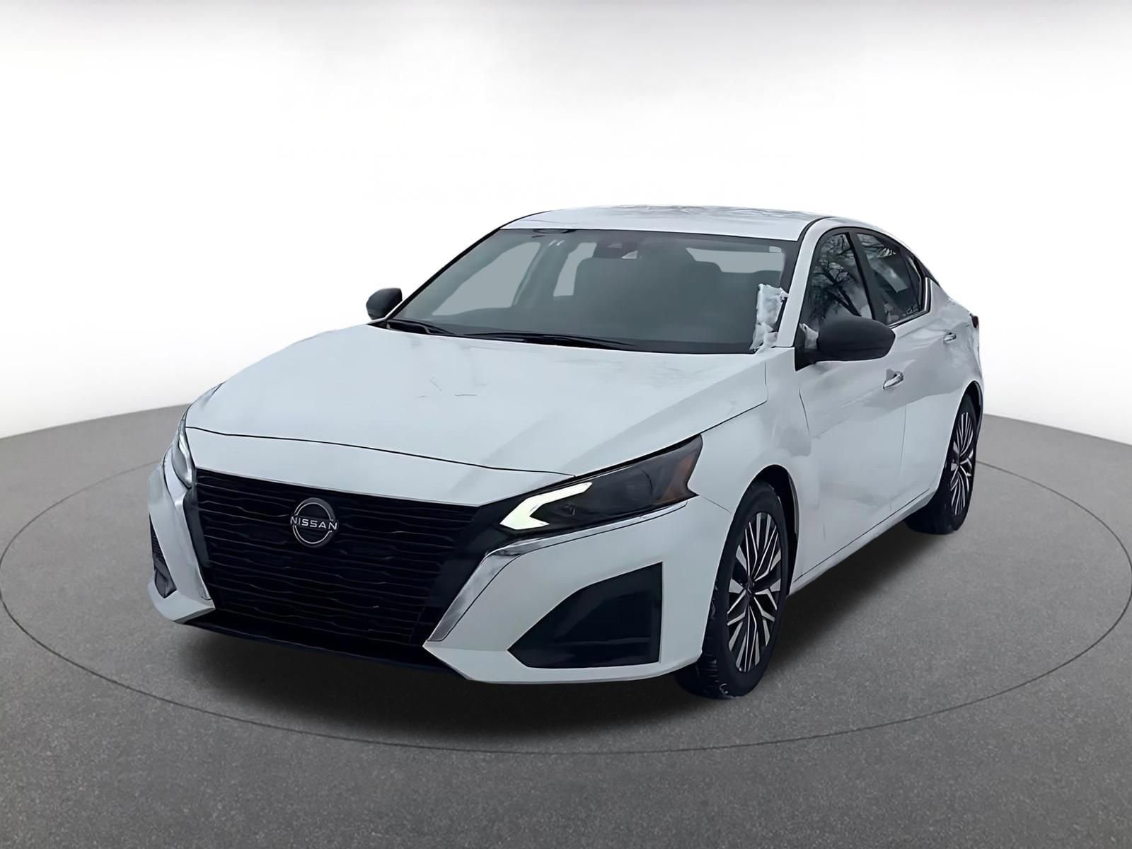 Thumbnail: 2025 Nissan Altima - 4