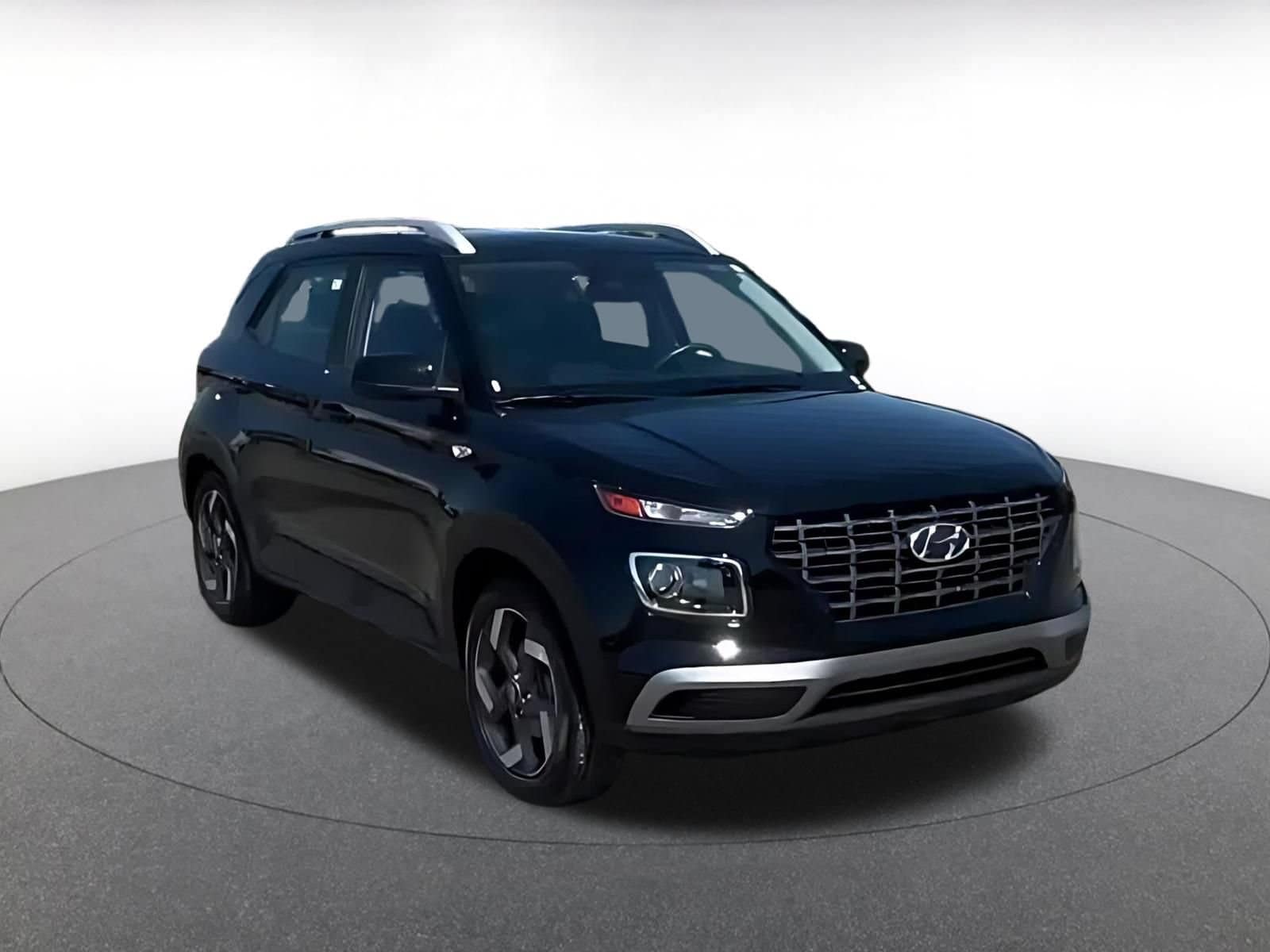 Thumbnail: 2026 Hyundai Venue - 3