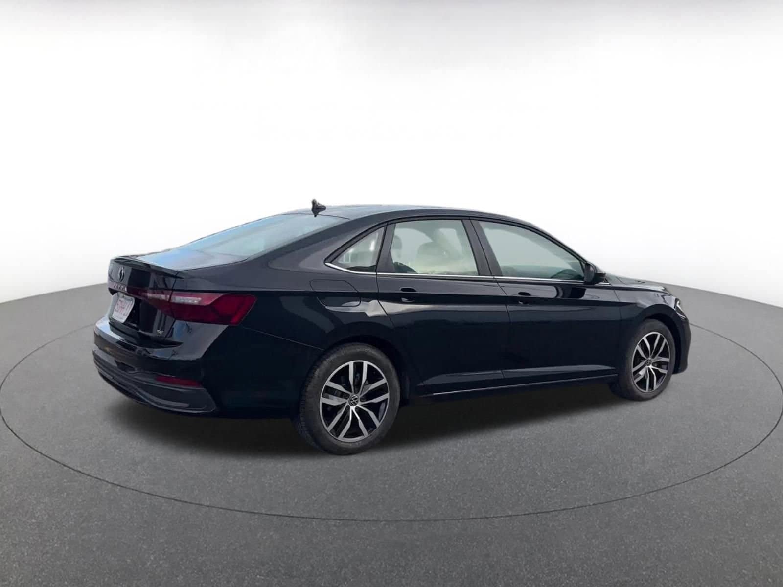 Thumbnail: 2025 Volkswagen Jetta - 15