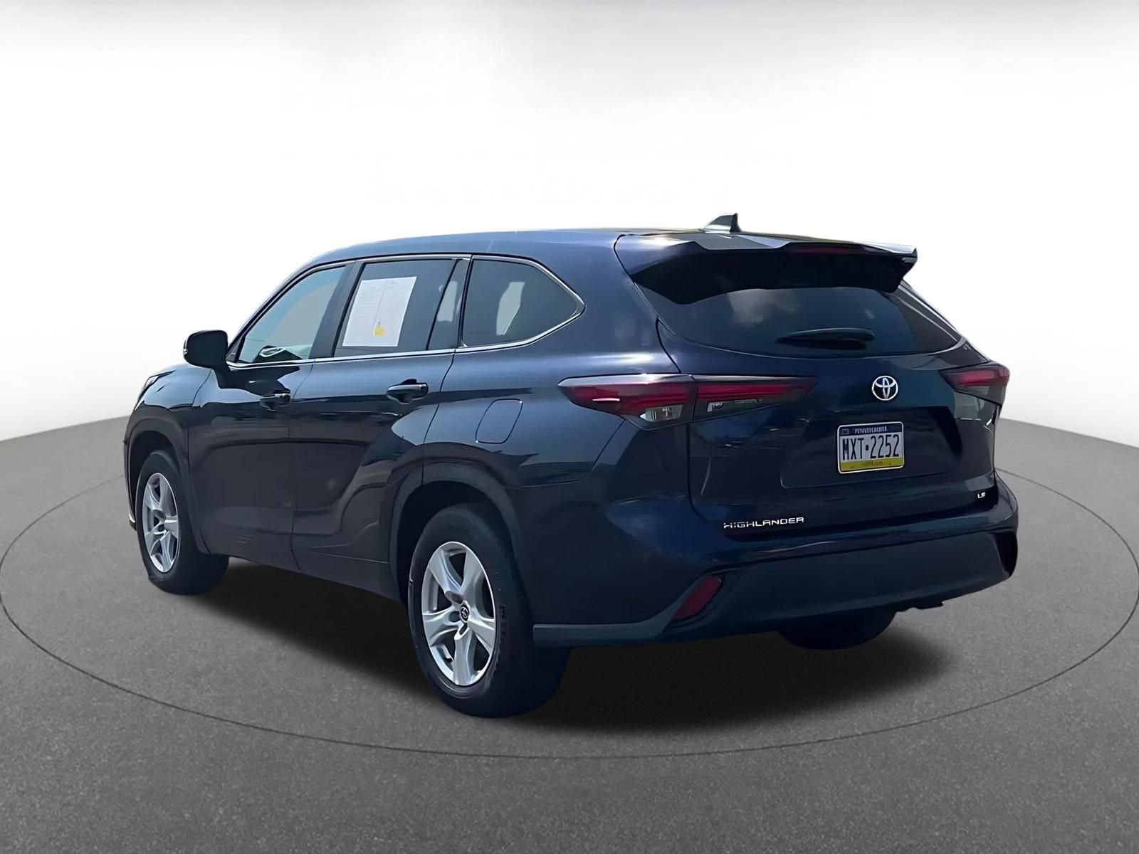 Thumbnail: 2025 Toyota Highlander - 10