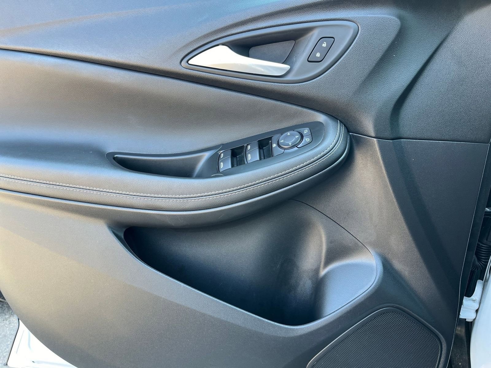 Thumbnail: 2025 Buick Encore GX - 18