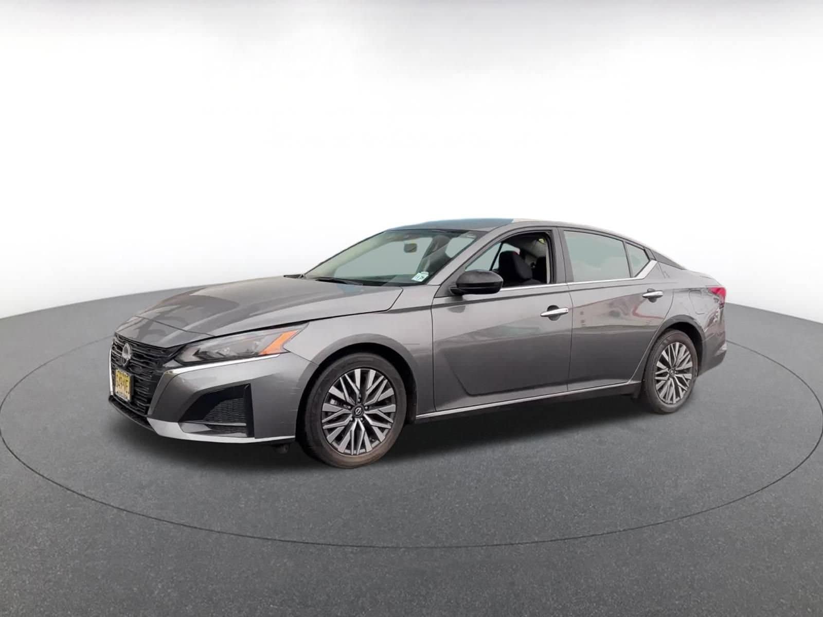Thumbnail: 2025 Nissan Altima - 8