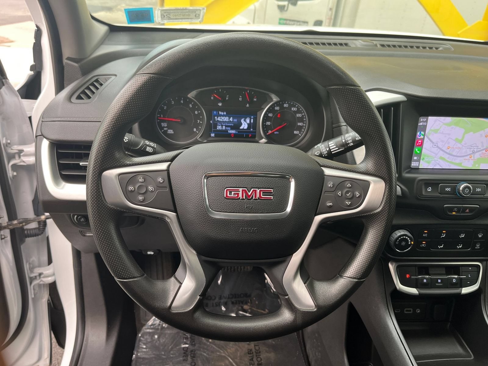 2024 GMC Terrain SLE - Photo 31