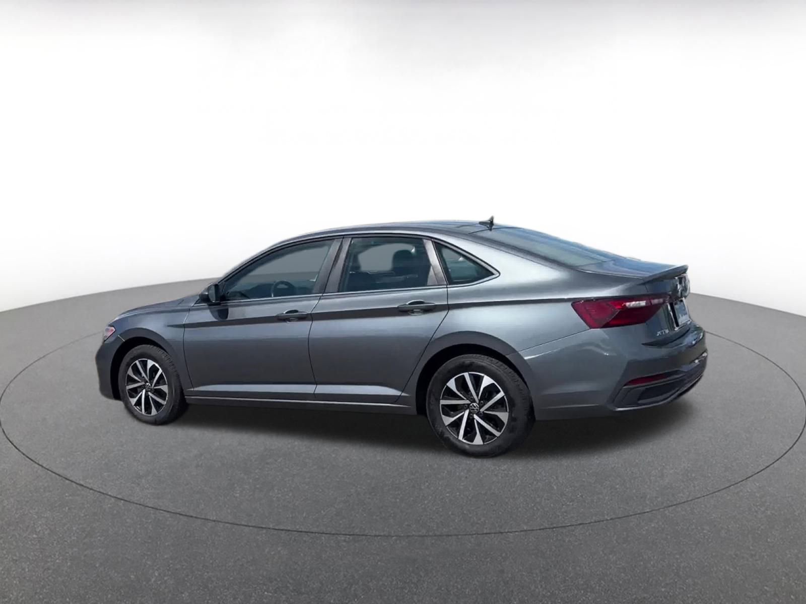 Thumbnail: 2024 Volkswagen Jetta - 10