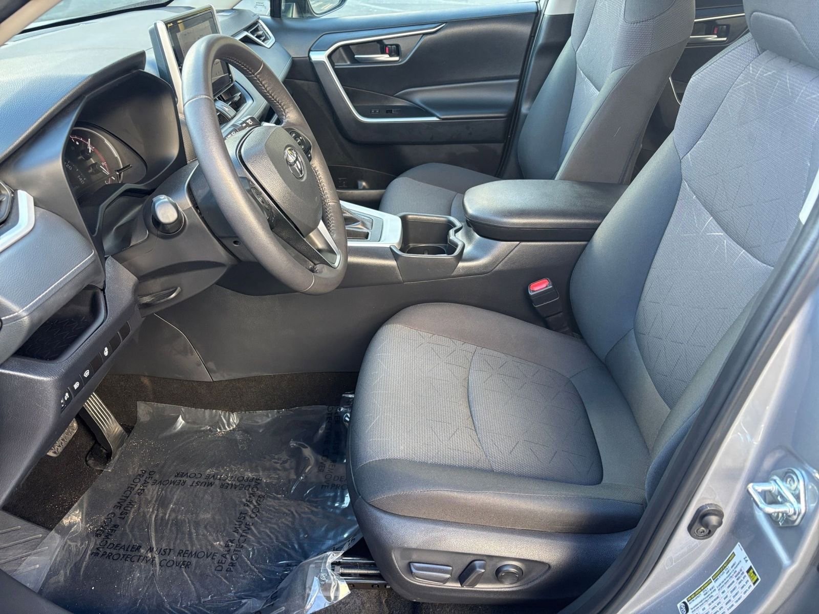 Thumbnail: 2025 Toyota RAV4 - 23