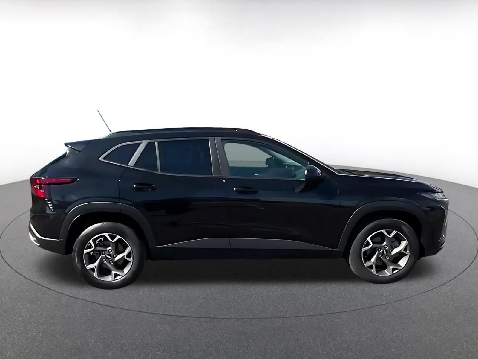 Thumbnail: 2025 Chevrolet Trax - 15