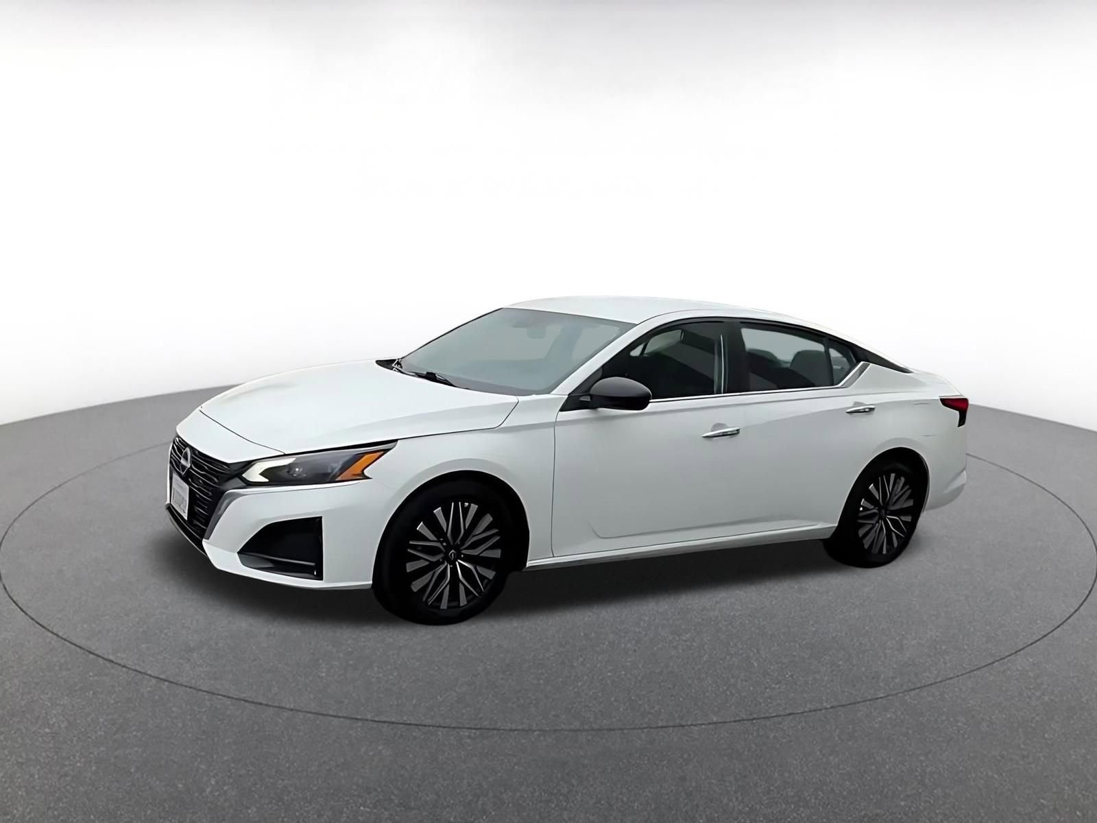 Thumbnail: 2025 Nissan Altima - 8