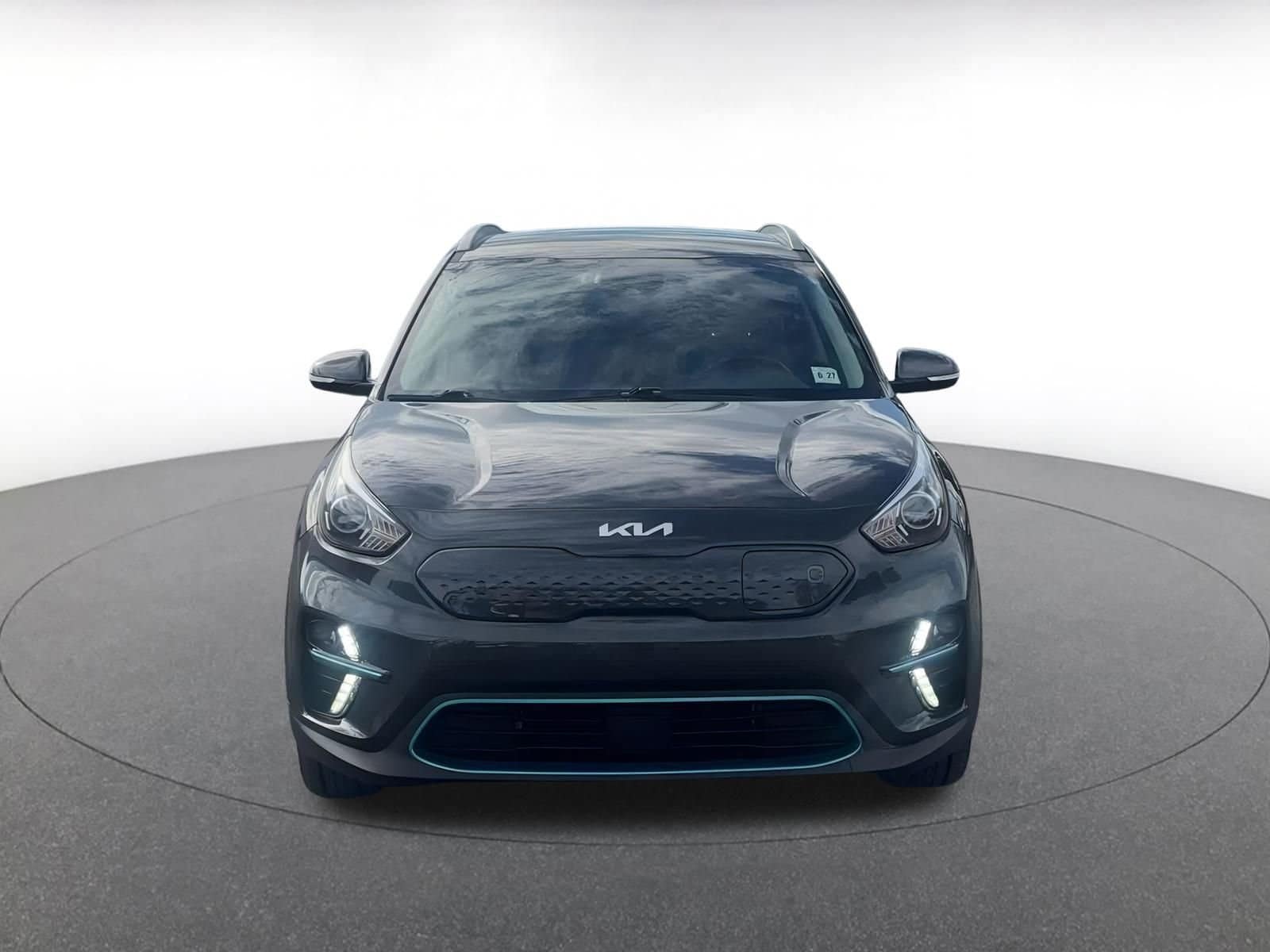 Thumbnail: 2022 Kia Niro - 4