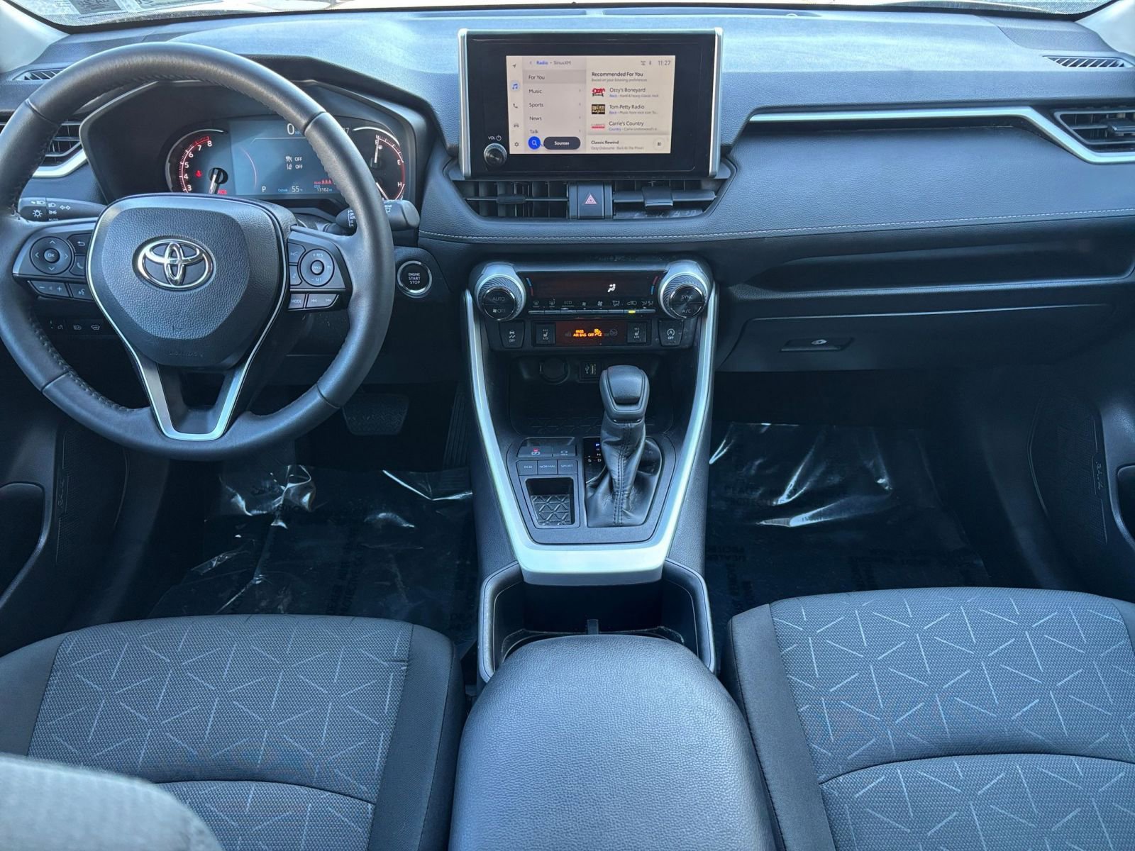 Thumbnail: 2025 Toyota RAV4 - 29