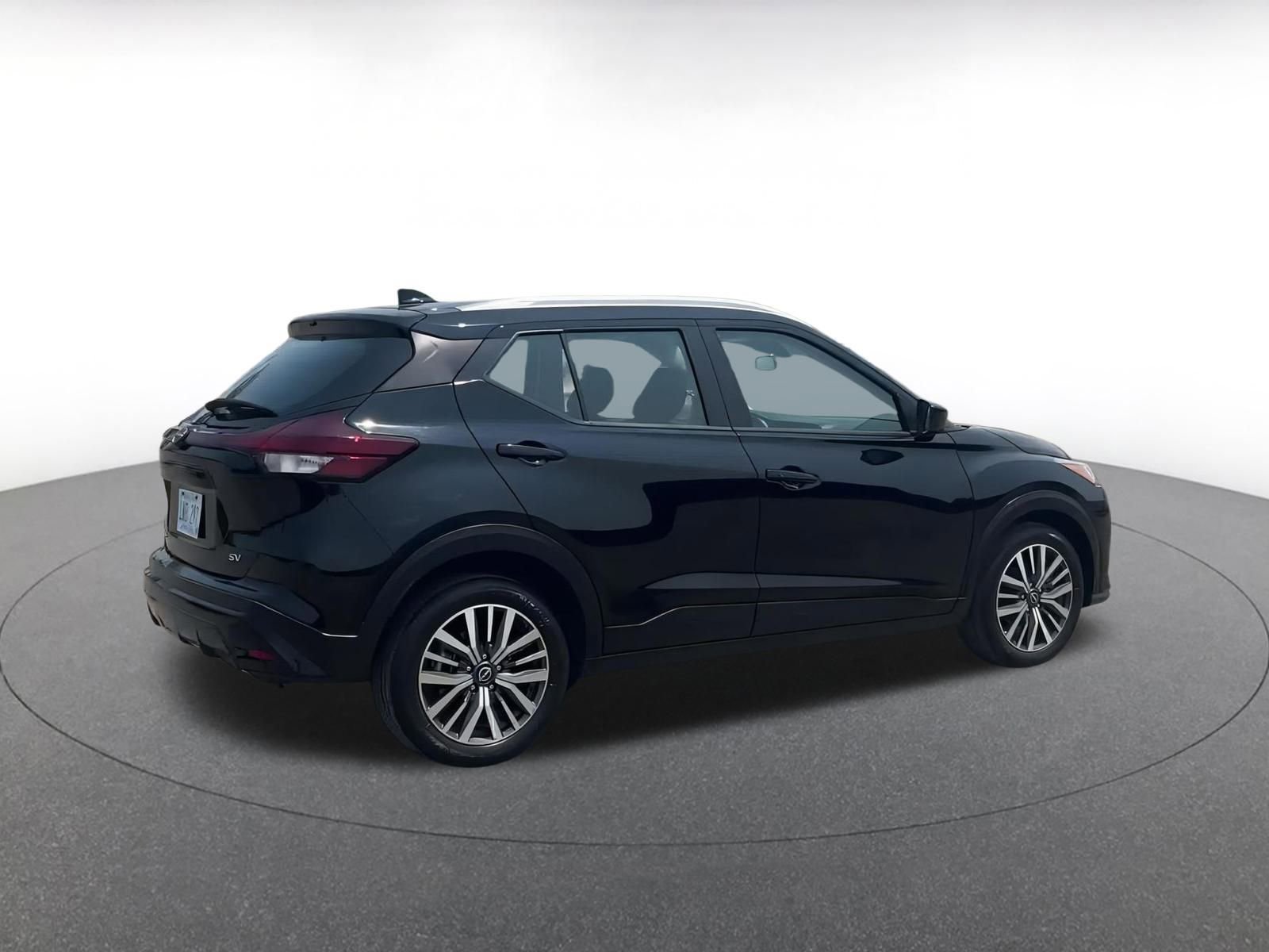 Thumbnail: 2024 Nissan Kicks - 15