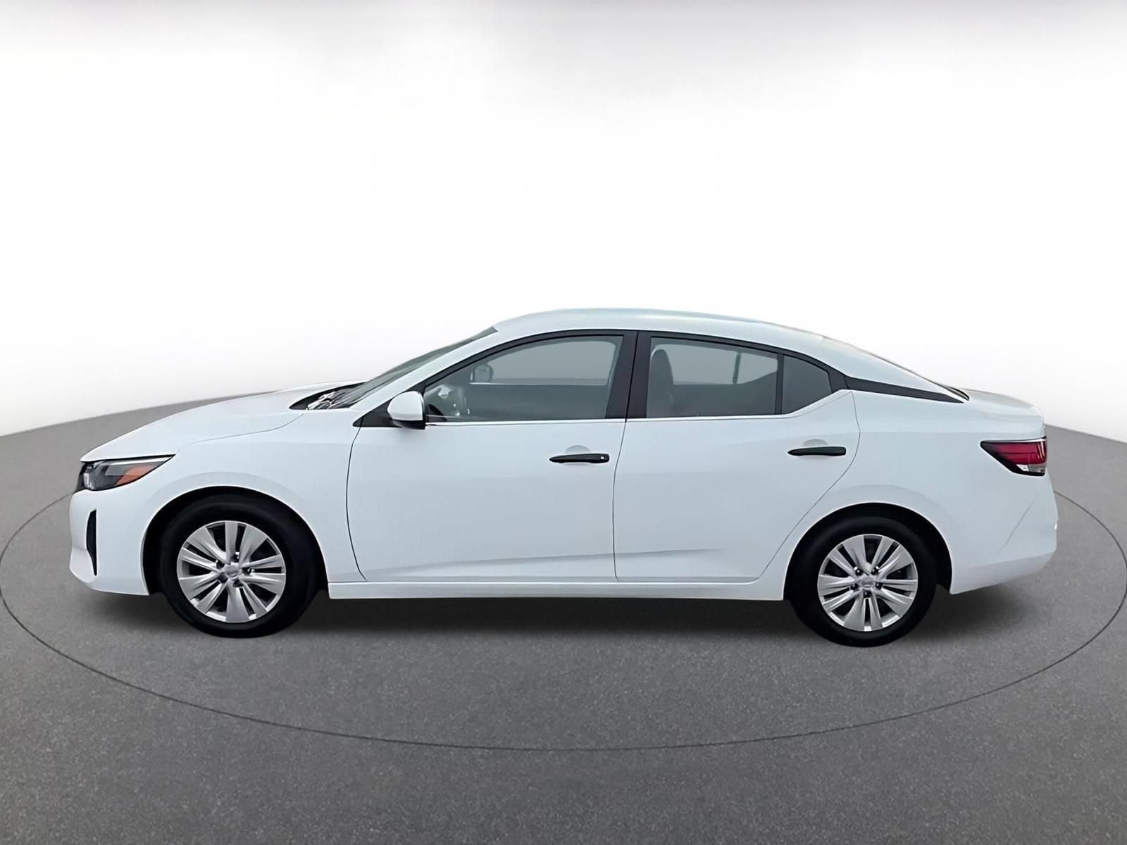 Thumbnail: 2025 Nissan Sentra - 10