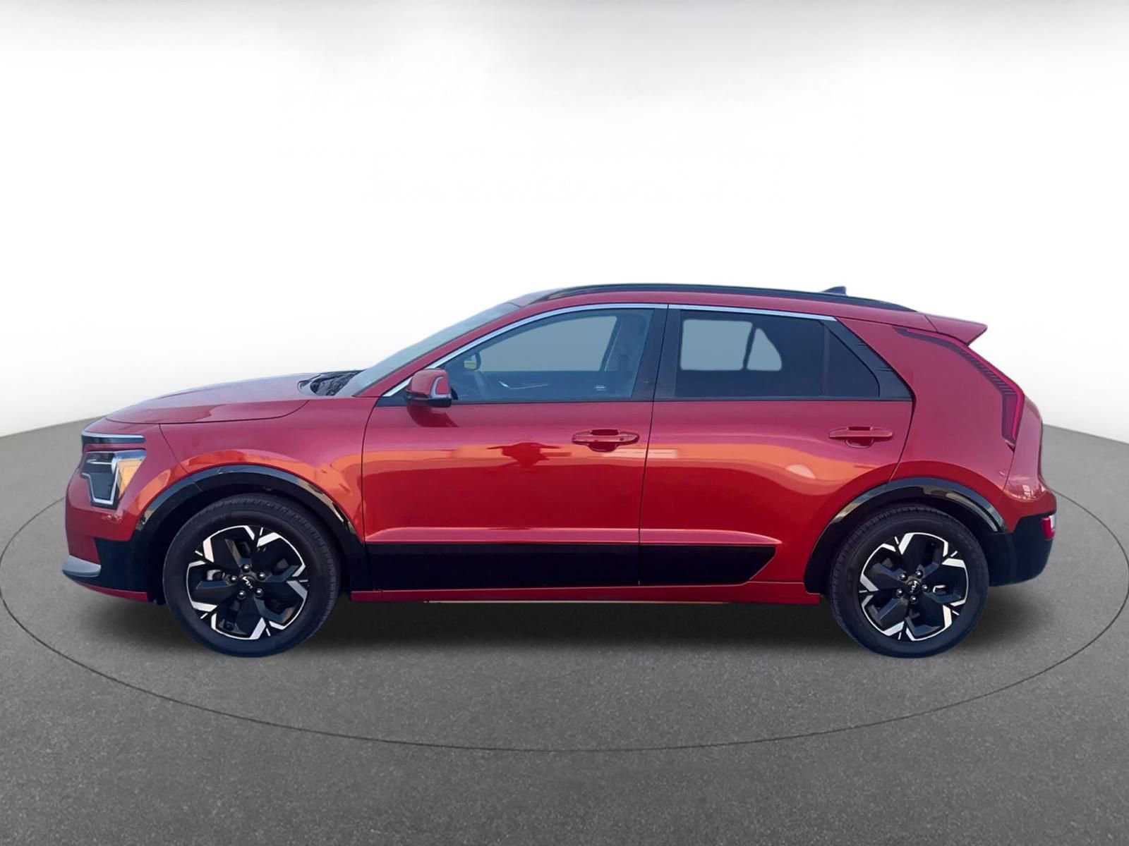 Thumbnail: 2023 Kia Niro - 9