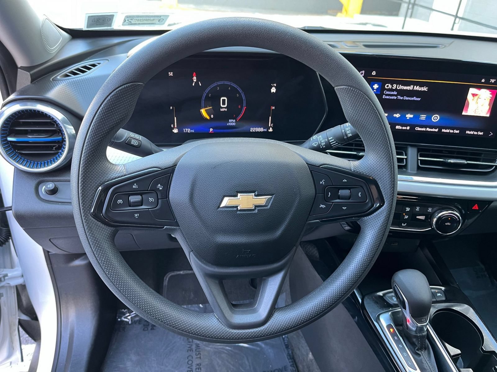 Thumbnail: 2025 Chevrolet Trax - 26