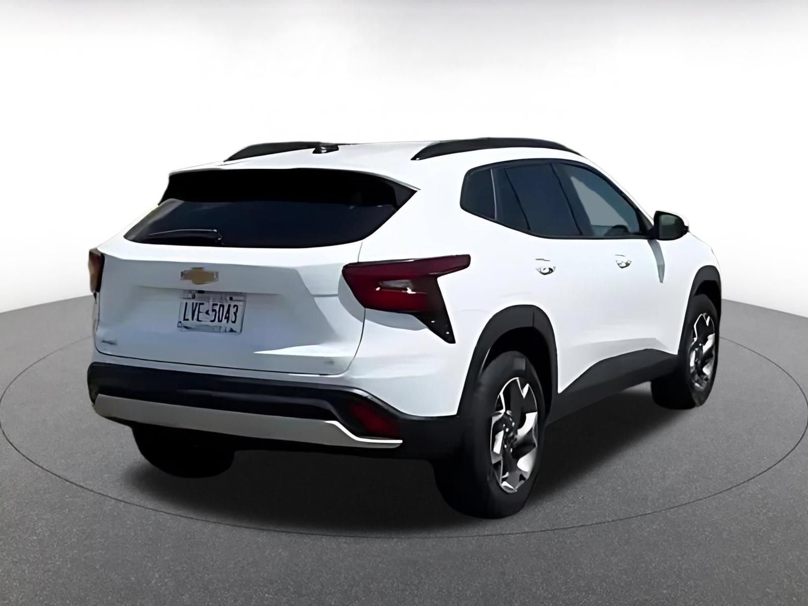 Thumbnail: 2025 Chevrolet Trax - 11