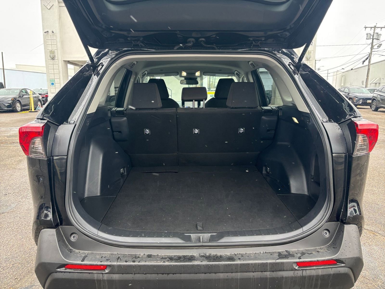 Thumbnail: 2025 Toyota RAV4 - 27