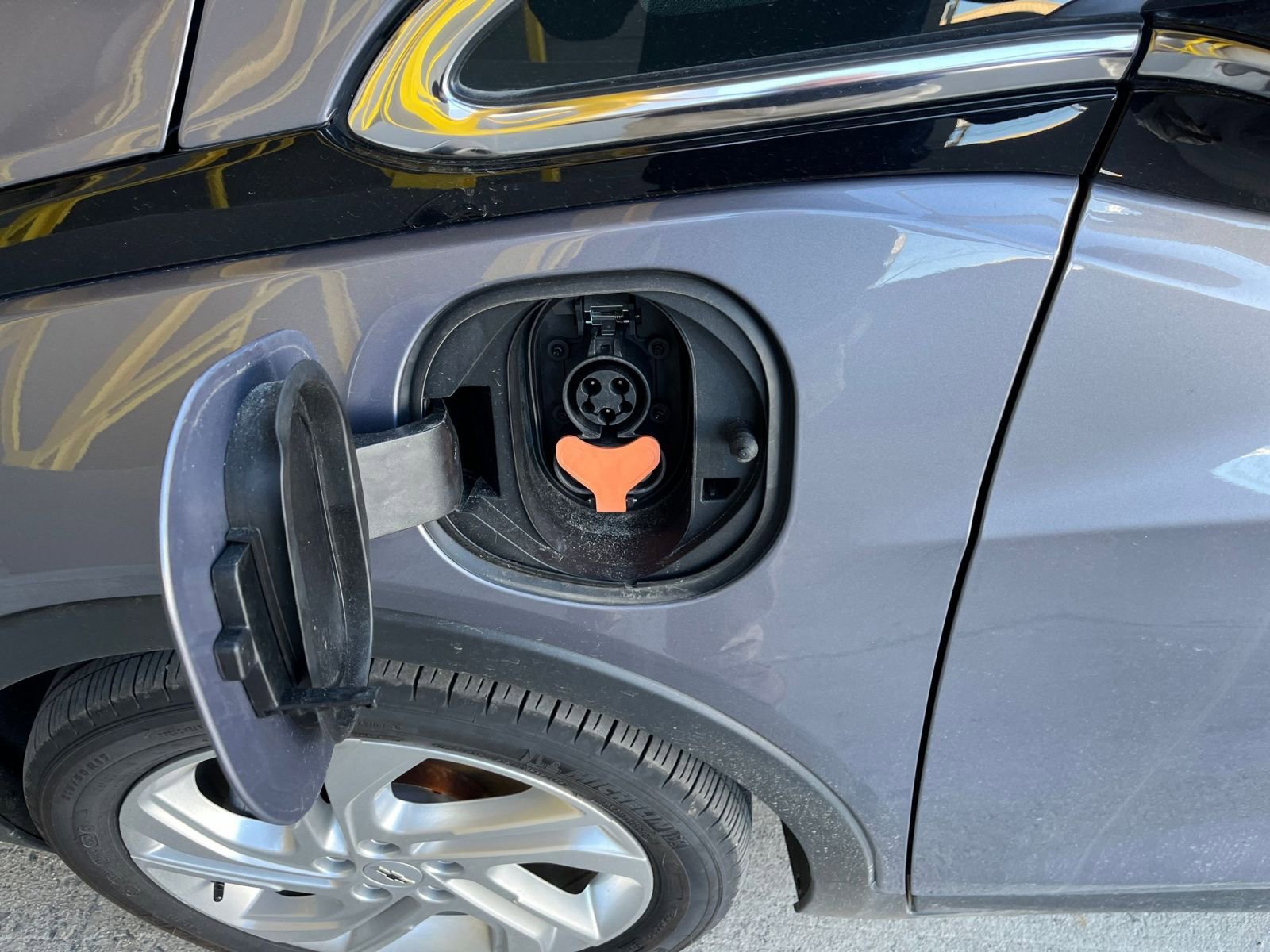 Thumbnail: 2023 Chevrolet Bolt EV - 21