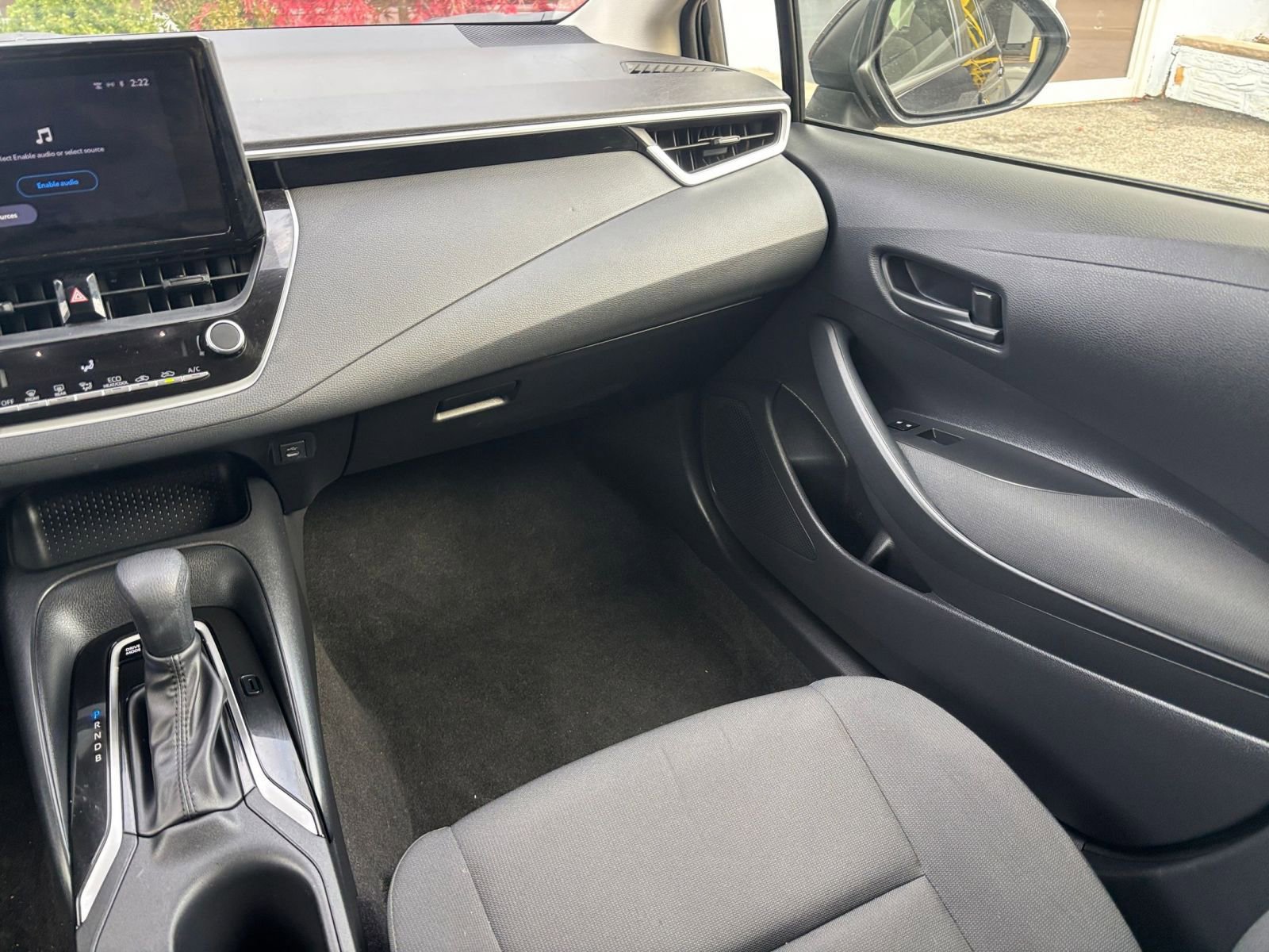 Thumbnail: 2025 Toyota Corolla - 31