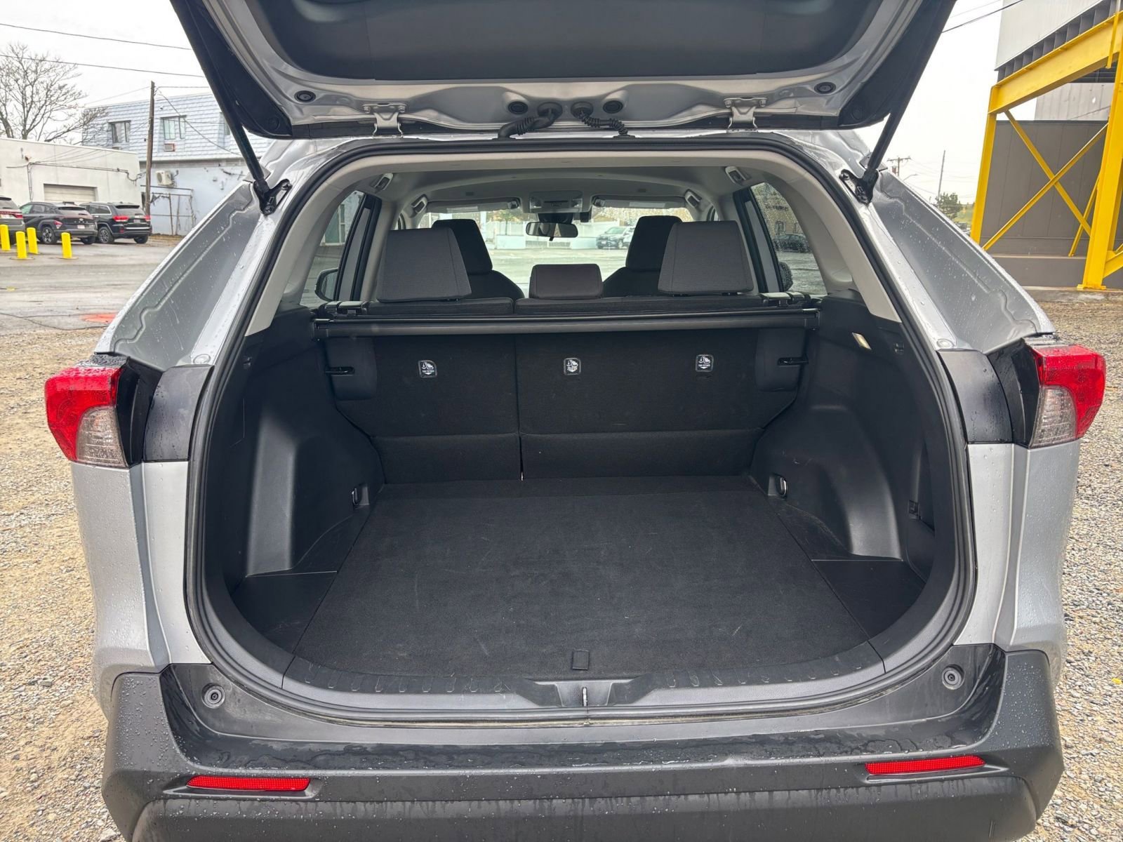 Thumbnail: 2025 Toyota RAV4 - 27