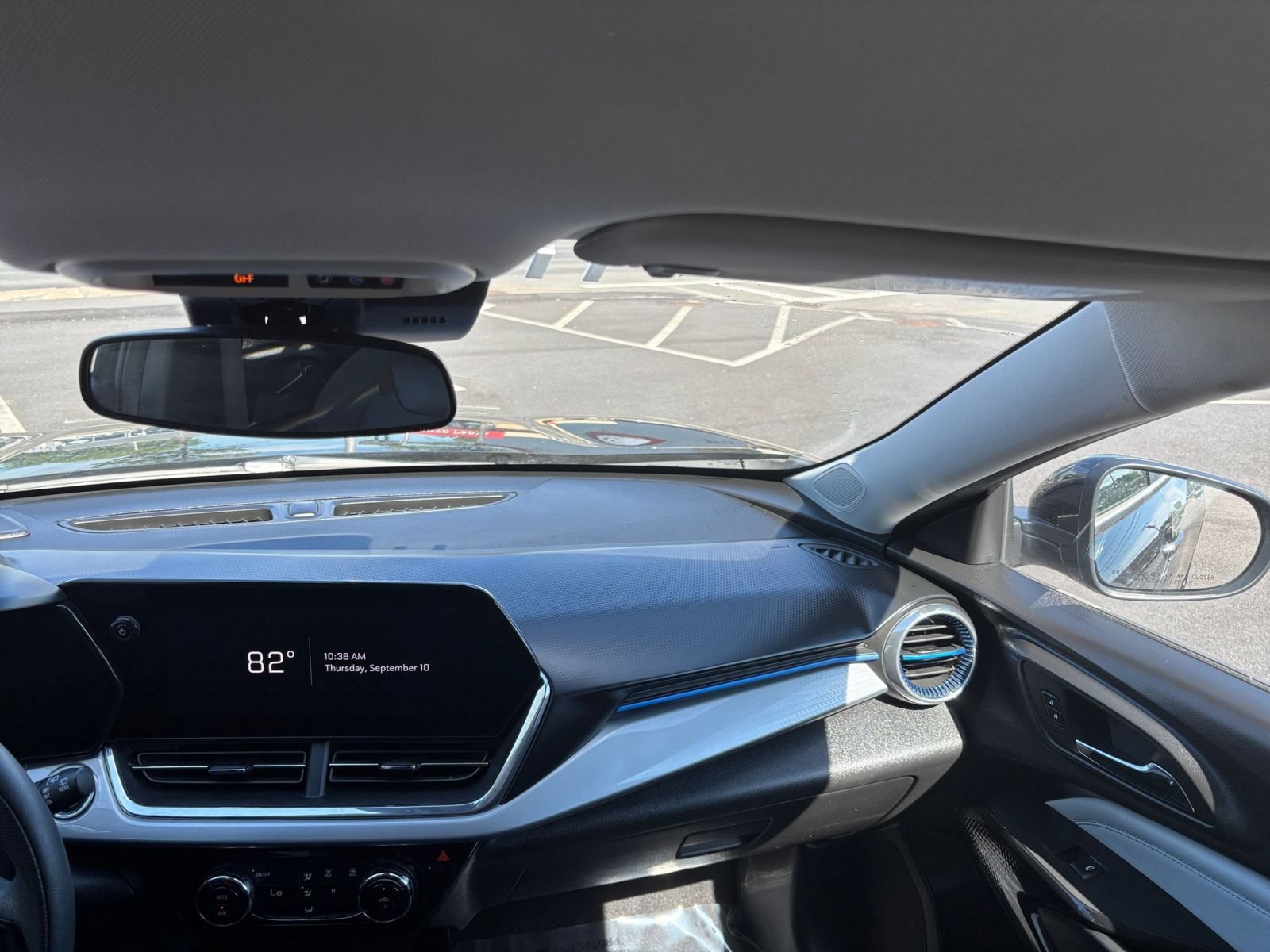 Thumbnail: 2025 Chevrolet Trax - 31