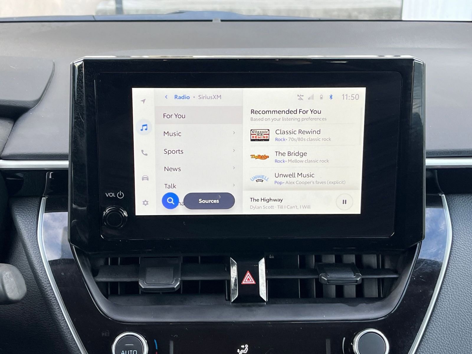 Thumbnail: 2025 Toyota Corolla - 18