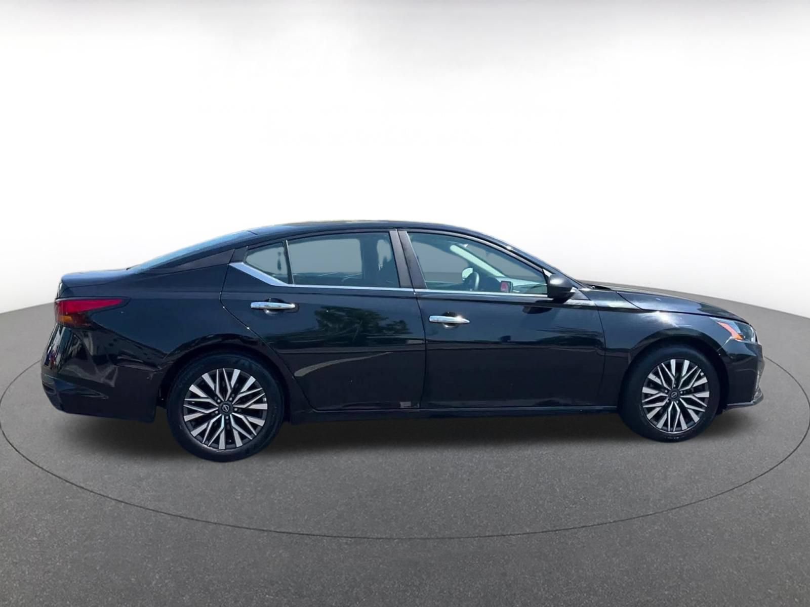 Thumbnail: 2025 Nissan Altima - 16