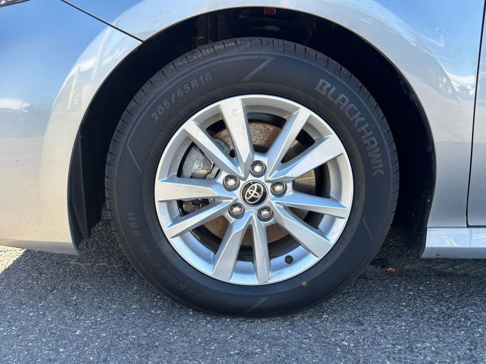 Thumbnail: 2025 Toyota Camry - 25