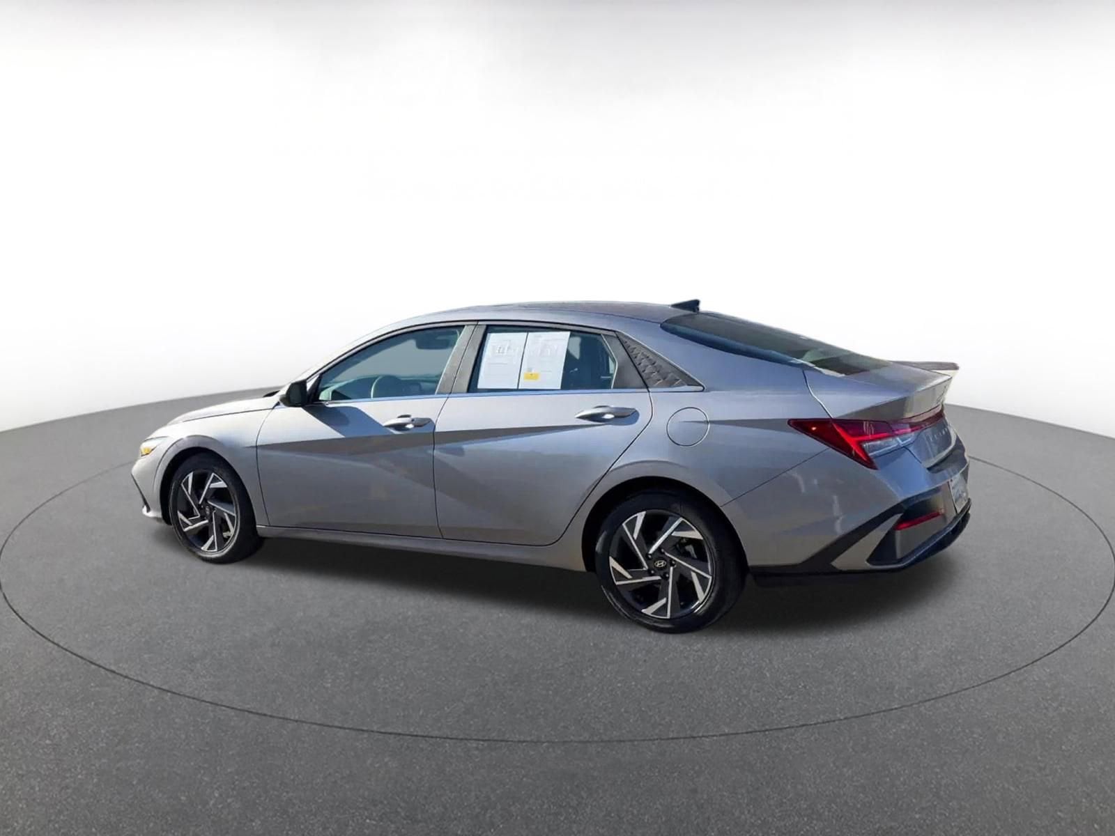 Thumbnail: 2025 Hyundai Elantra - 10