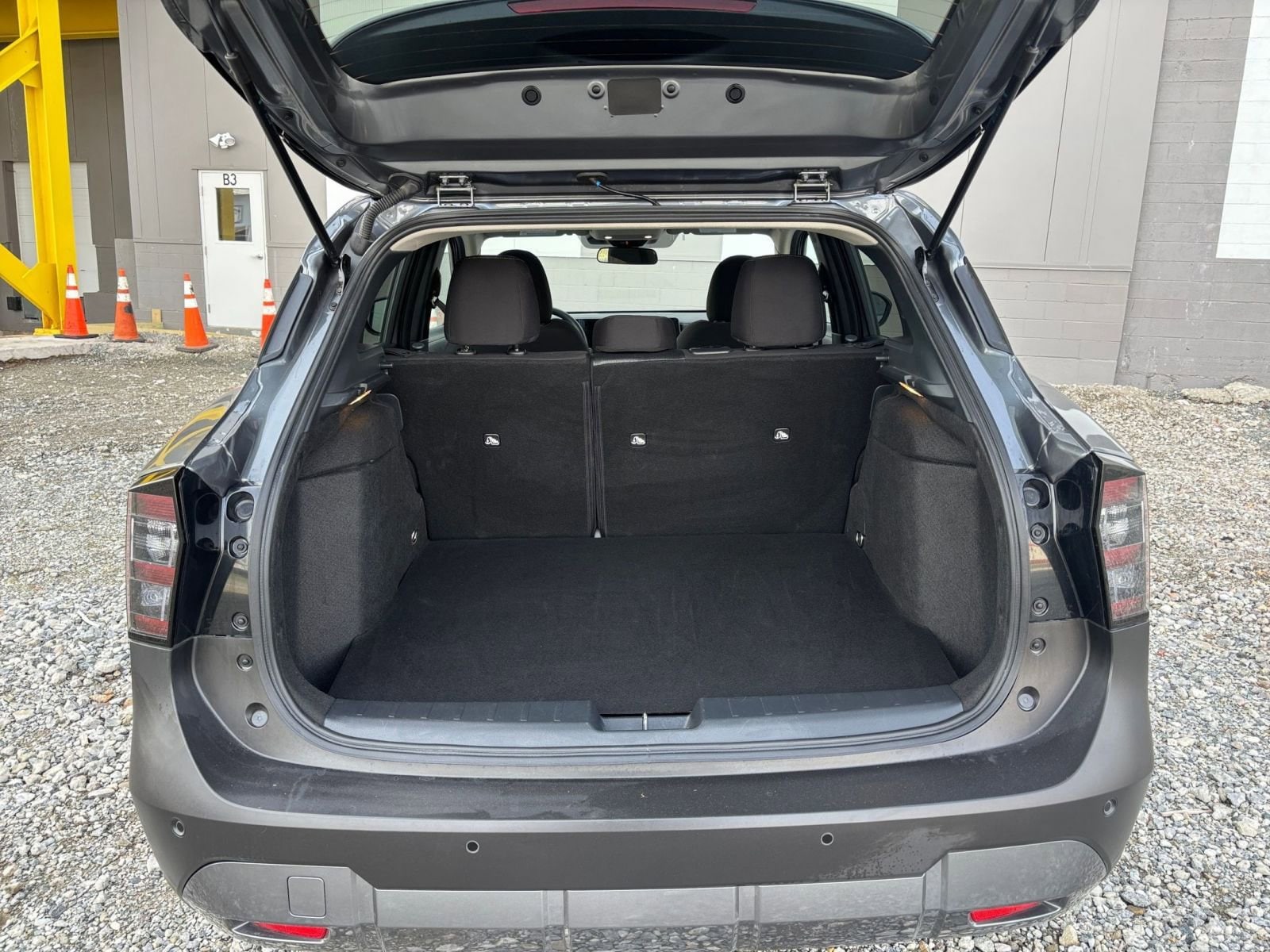 Thumbnail: 2025 Nissan Kicks - 27