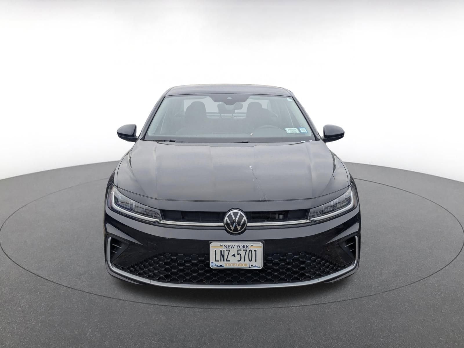 Thumbnail: 2025 Volkswagen Jetta - 2