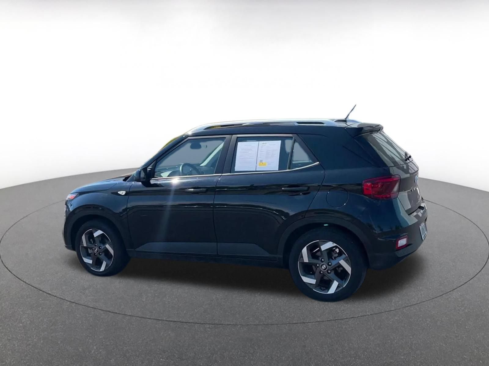 Thumbnail: 2026 Hyundai Venue - 9