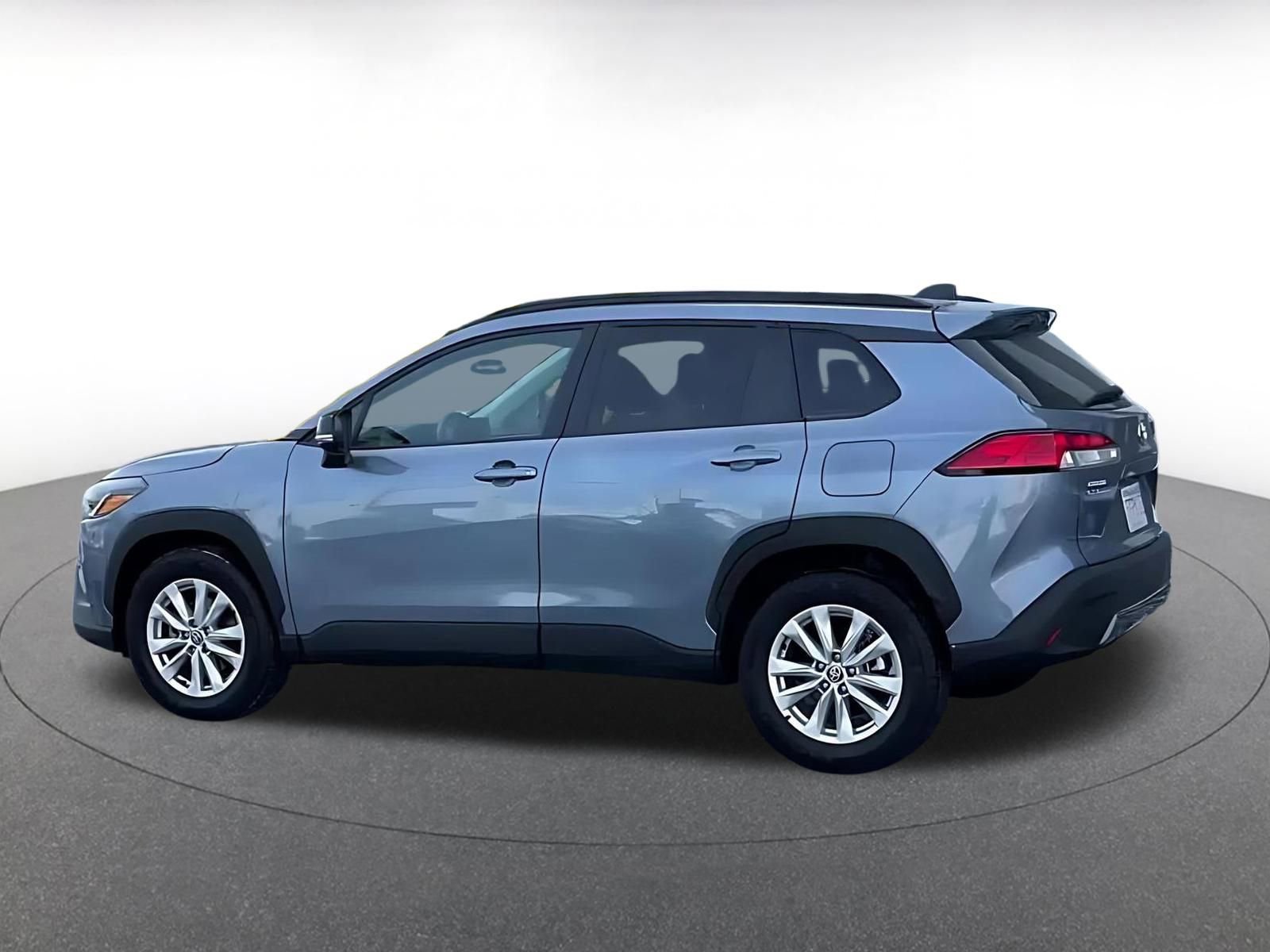 Thumbnail: 2025 Toyota Corolla Cross - 9