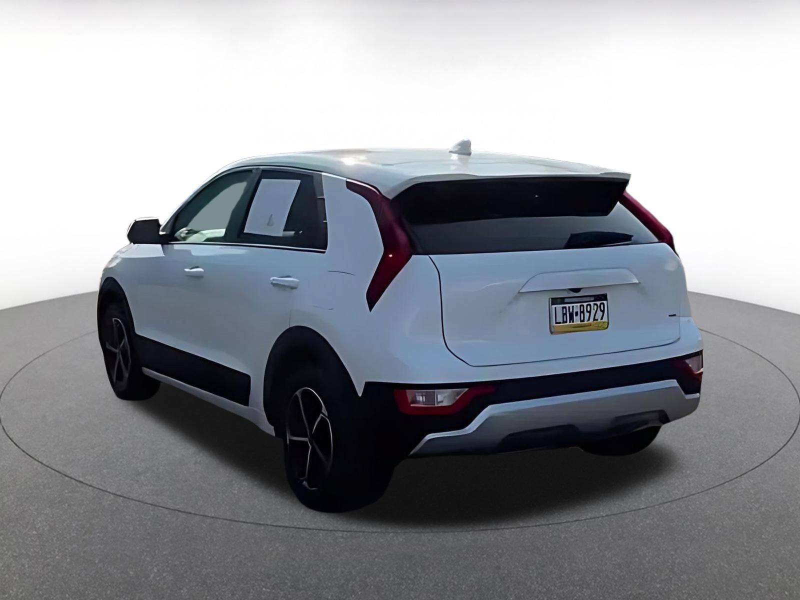 Thumbnail: 2026 Kia Niro - 11