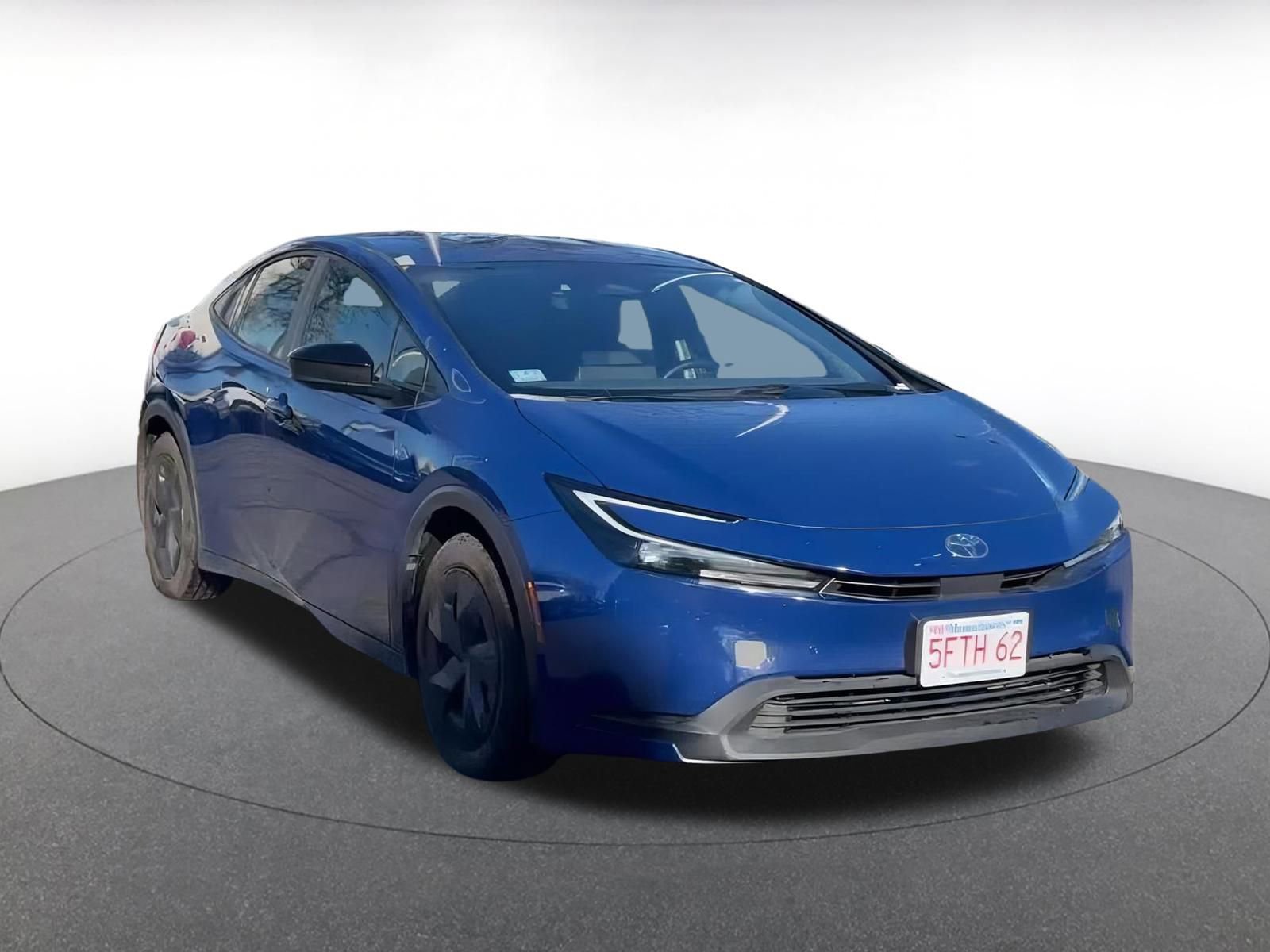 Thumbnail: 2025 Toyota Prius - 3
