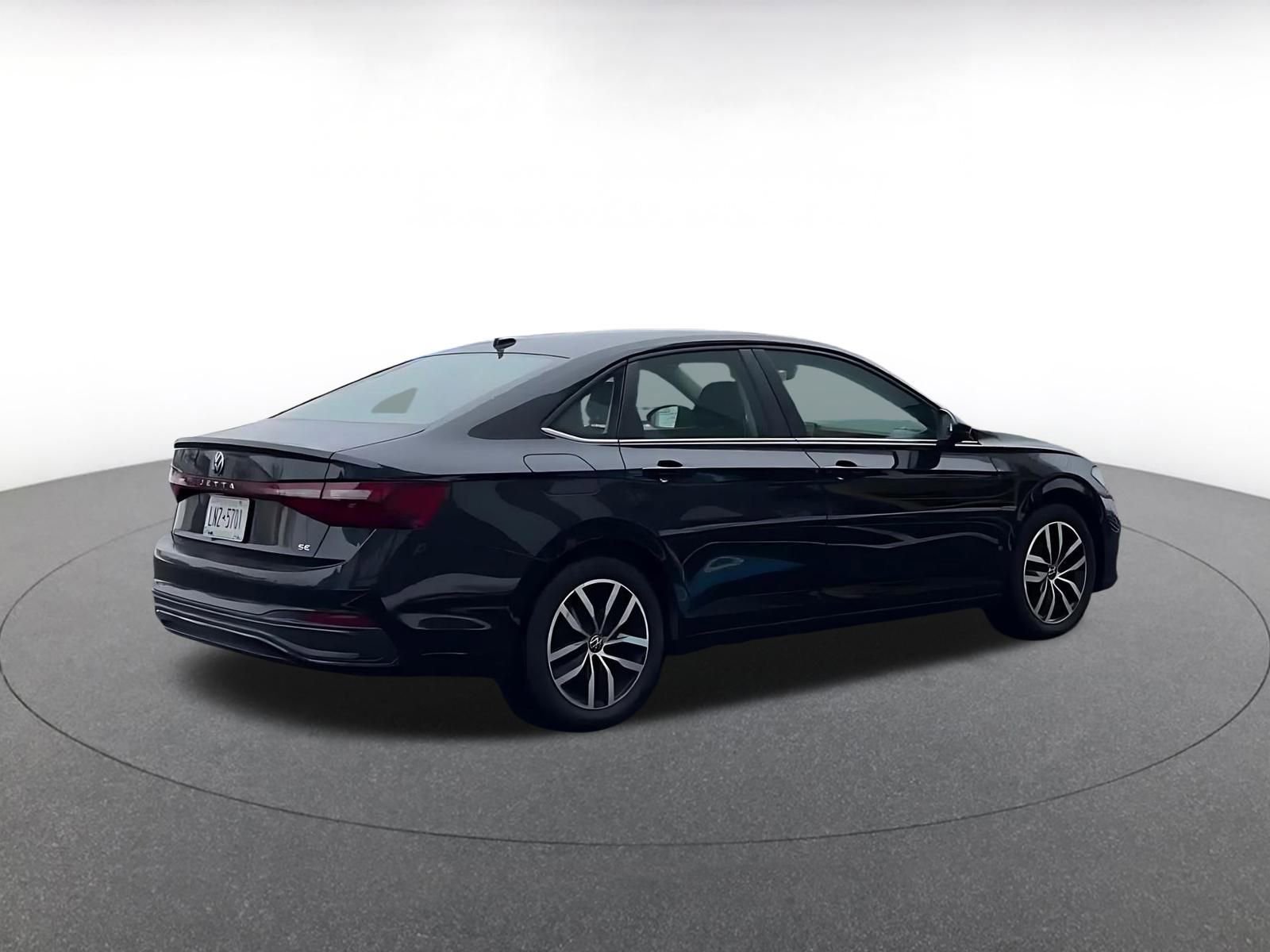 Thumbnail: 2025 Volkswagen Jetta - 14