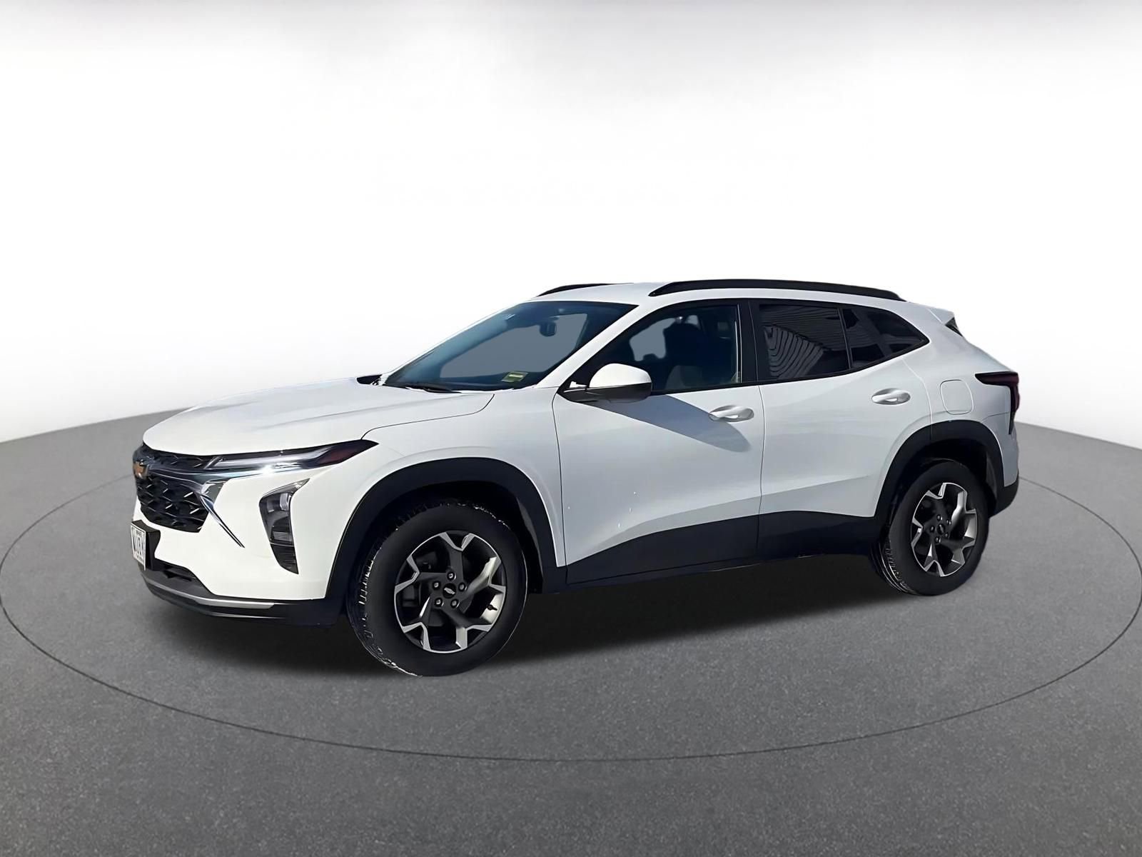 Thumbnail: 2025 Chevrolet Trax - 8