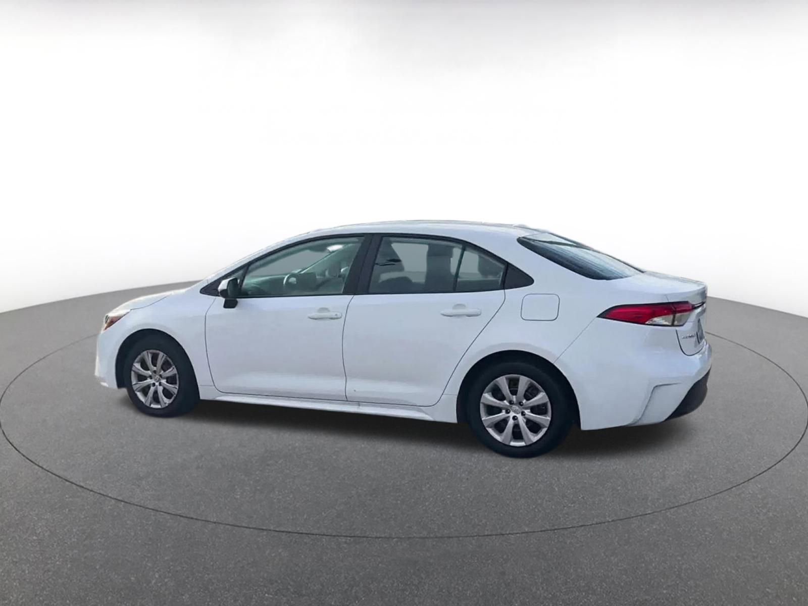 Thumbnail: 2025 Toyota Corolla - 10