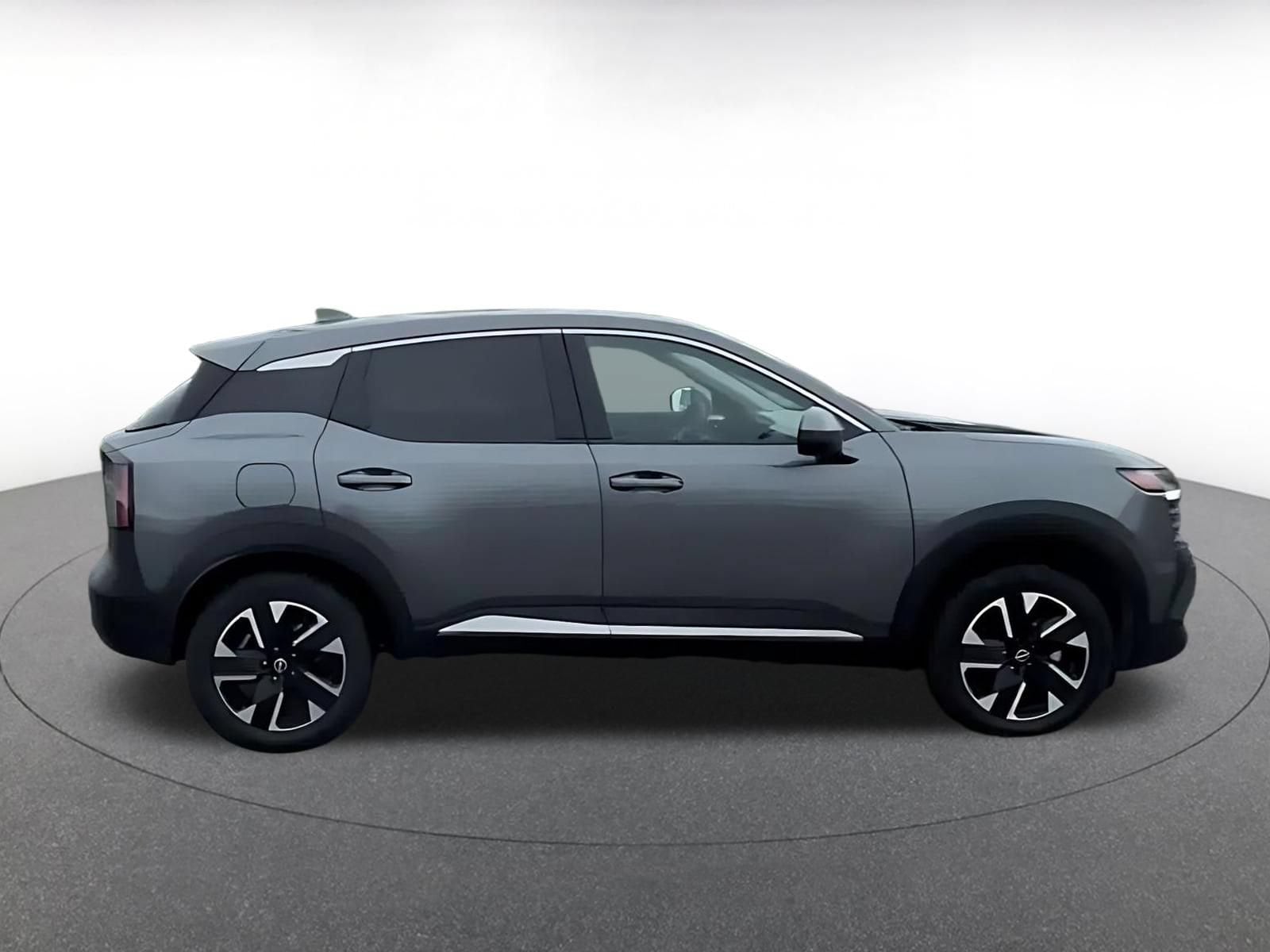 Thumbnail: 2025 Nissan Kicks - 15