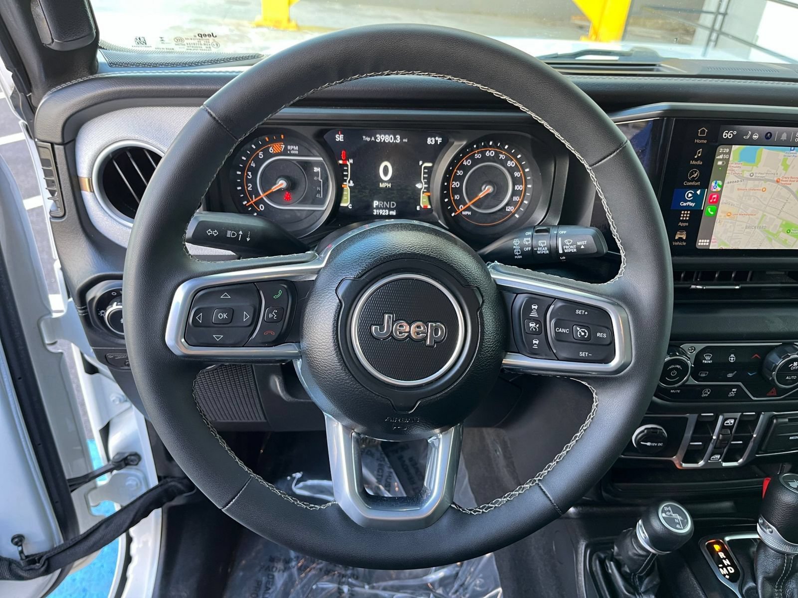 Thumbnail: 2025 Jeep Wrangler - 31