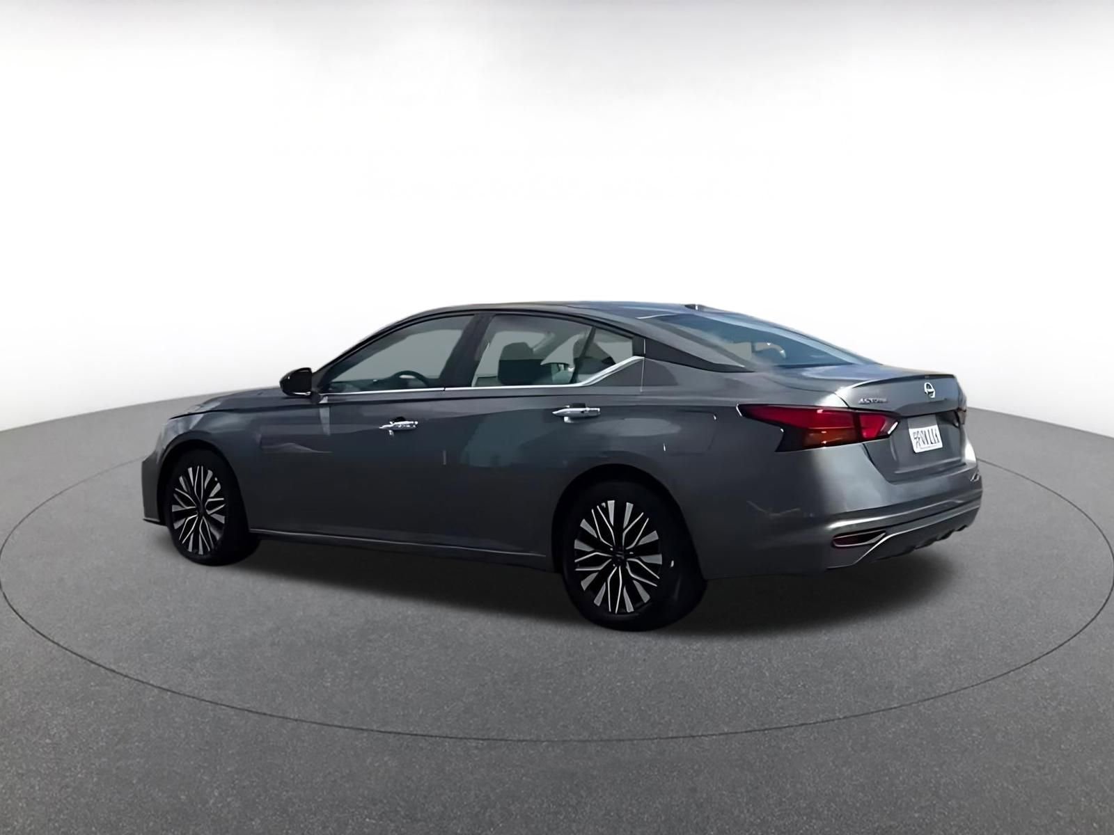 Thumbnail: 2025 Nissan Altima - 14