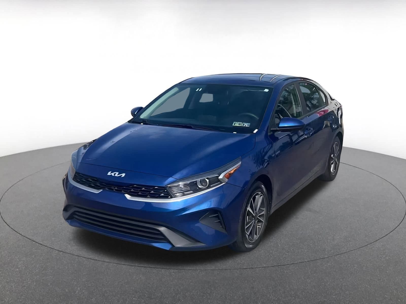 Thumbnail: 2023 Kia Forte - 7